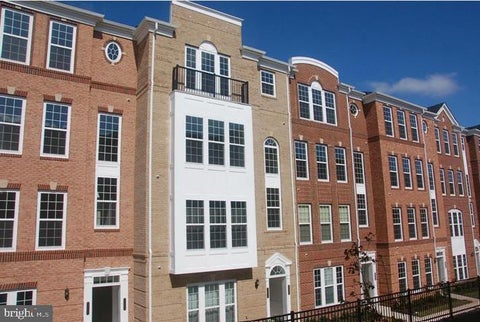 Condo For Rent - 20596 Geddes Terrace<br/> ASHBURN, VA 20147