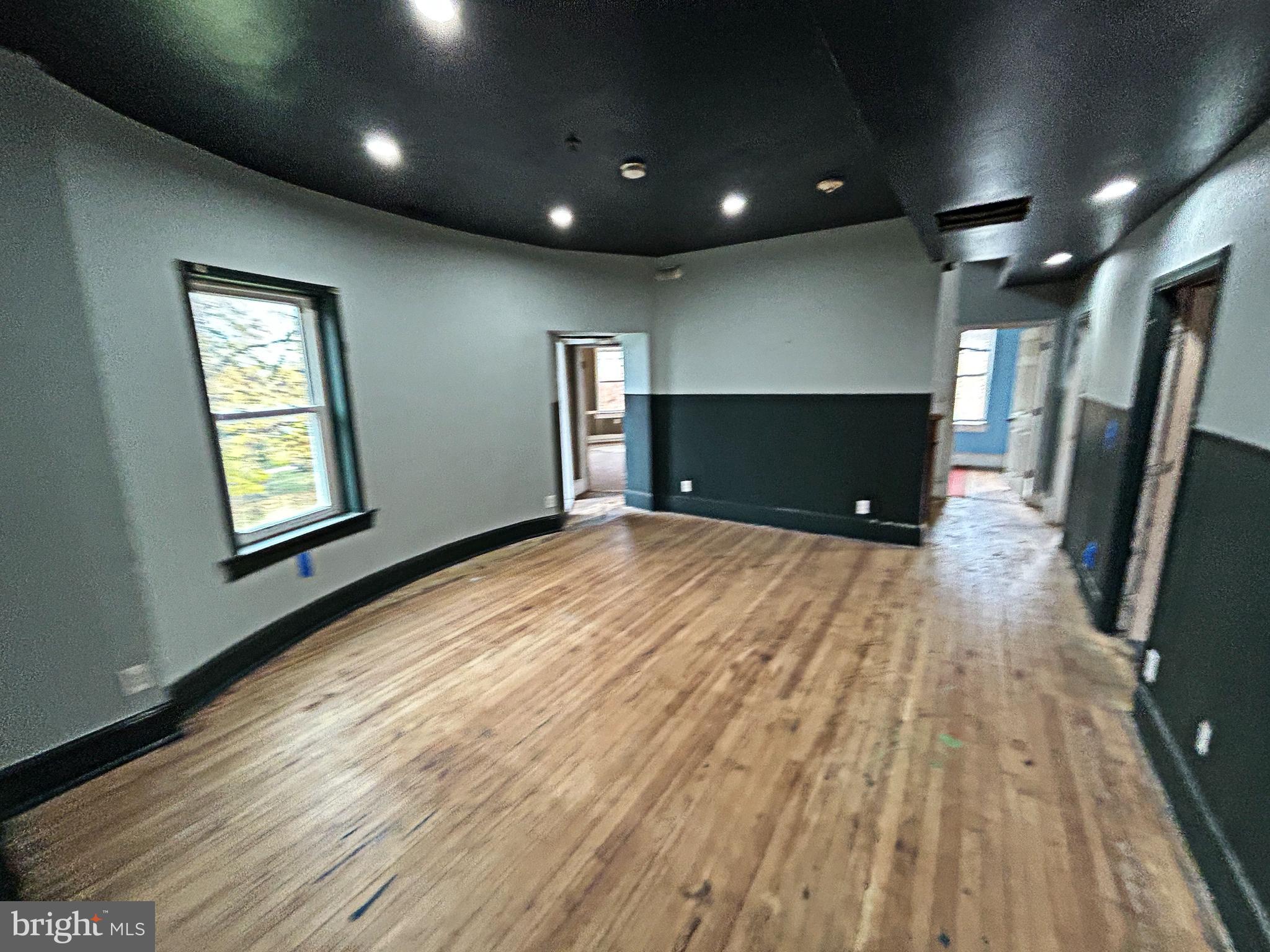 HOWARD PARK - Residential