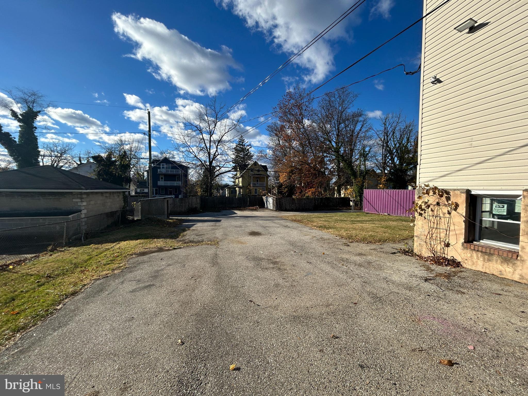 HOWARD PARK - Residential