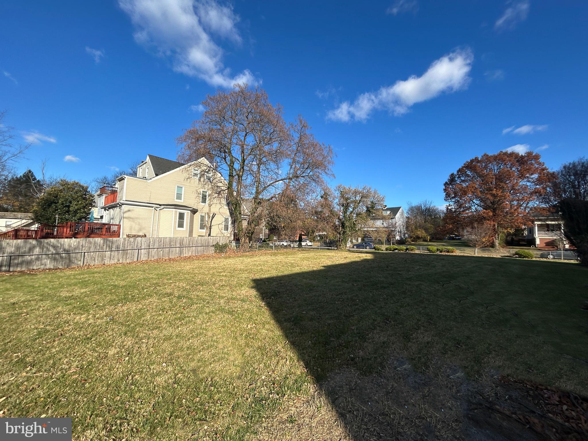 HOWARD PARK - Residential