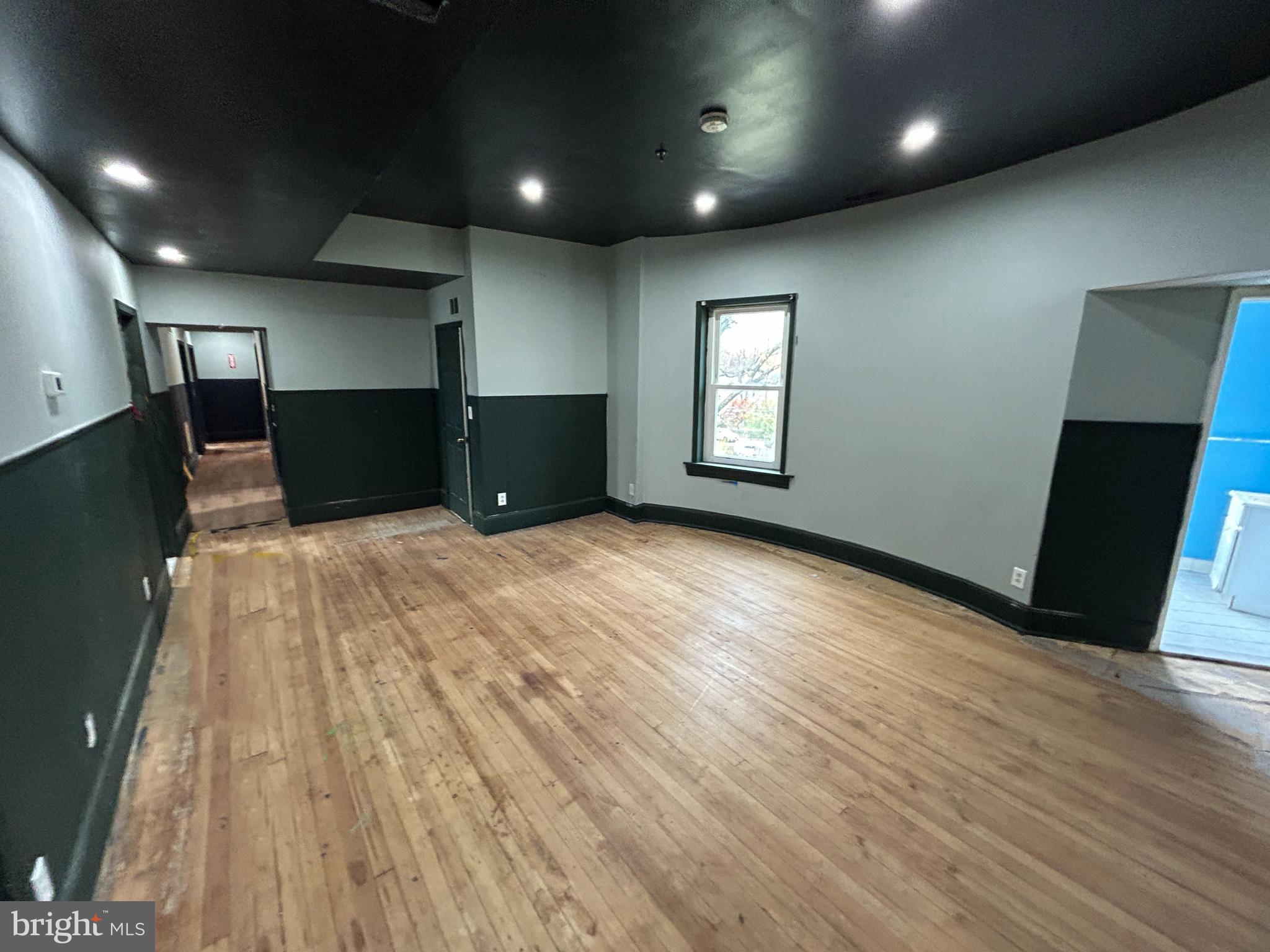 HOWARD PARK - Residential