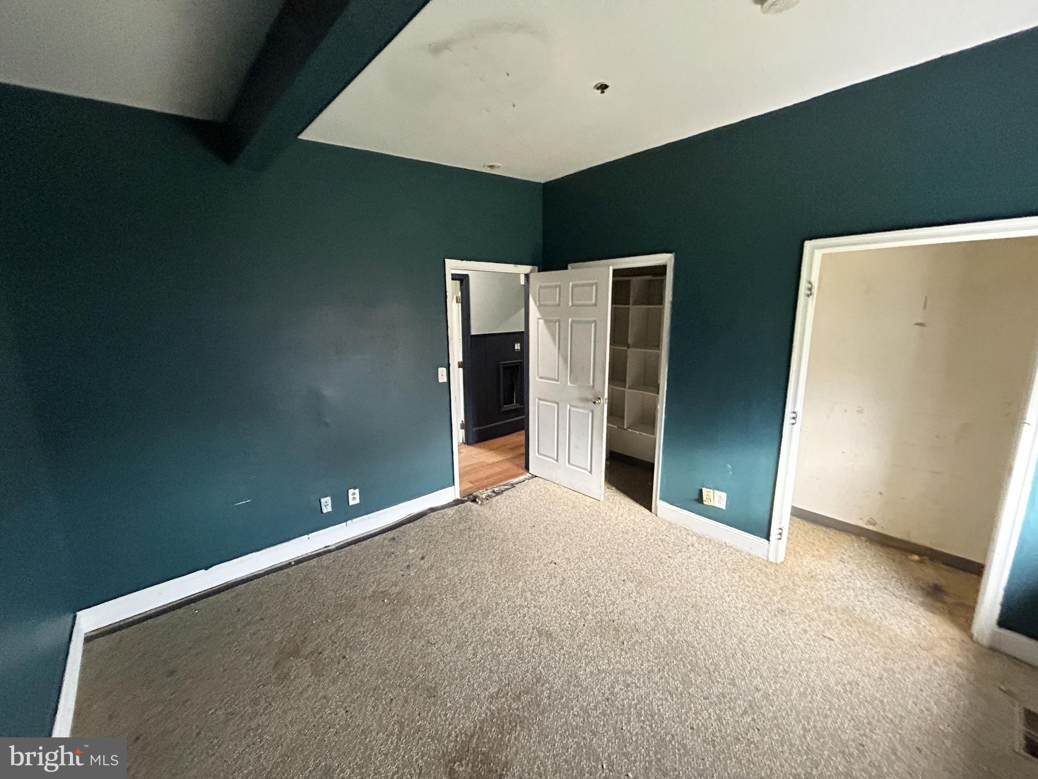 HOWARD PARK - Residential