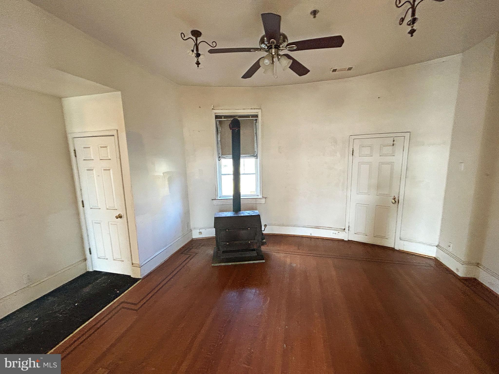 HOWARD PARK - Residential