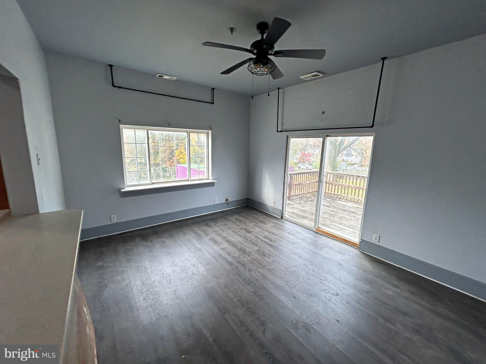 HOWARD PARK - Residential