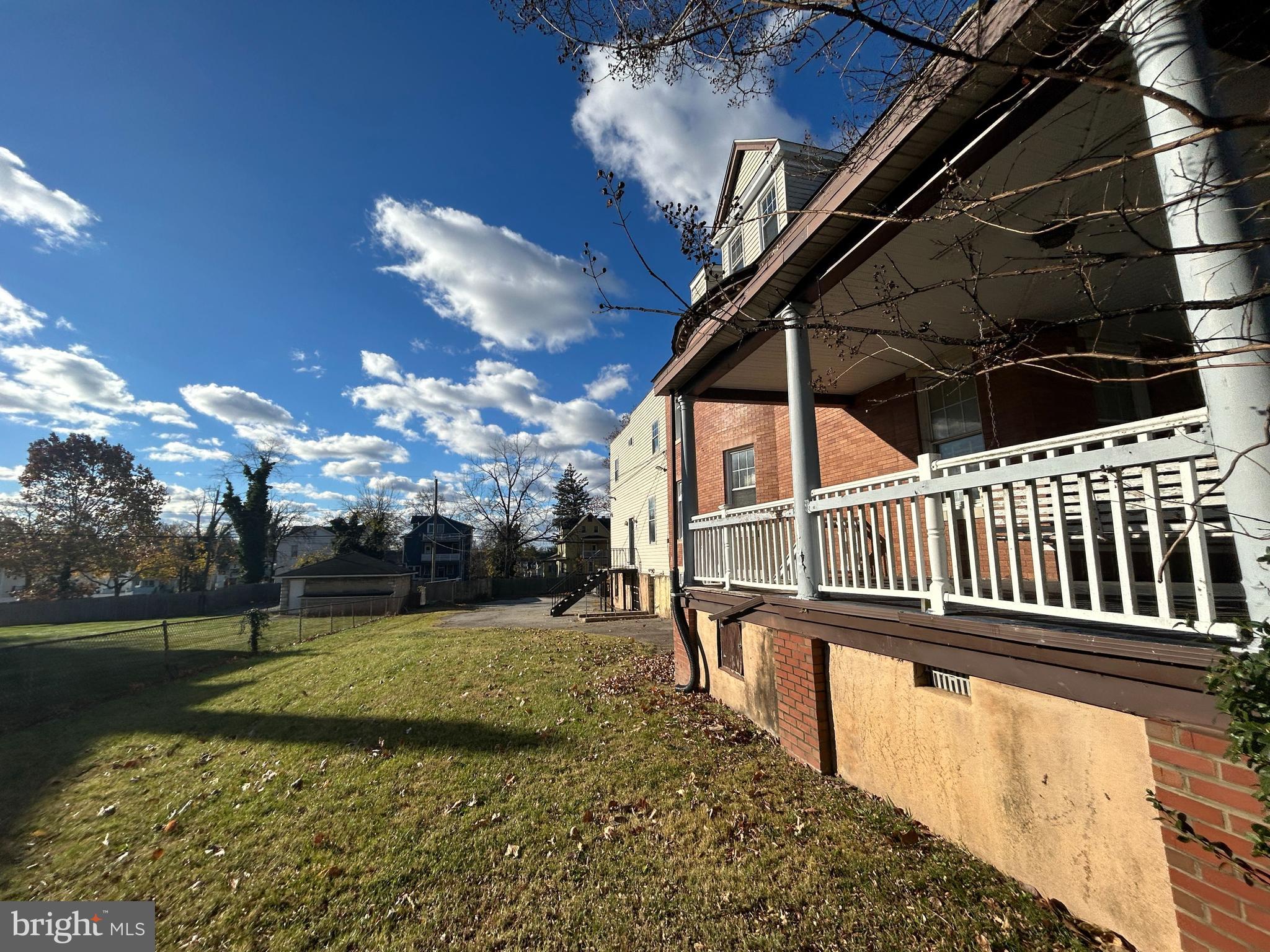 HOWARD PARK - Residential