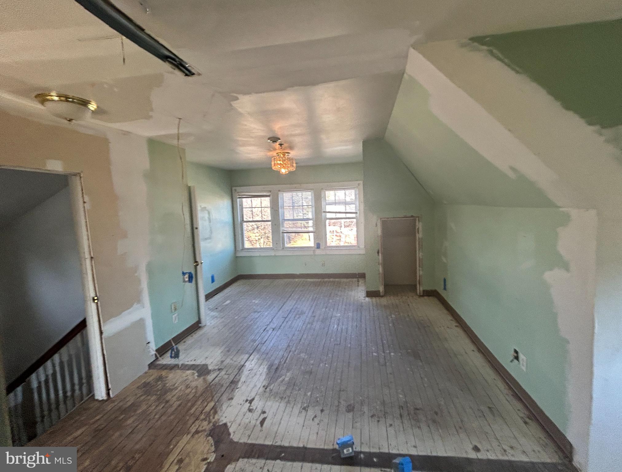 HOWARD PARK - Residential