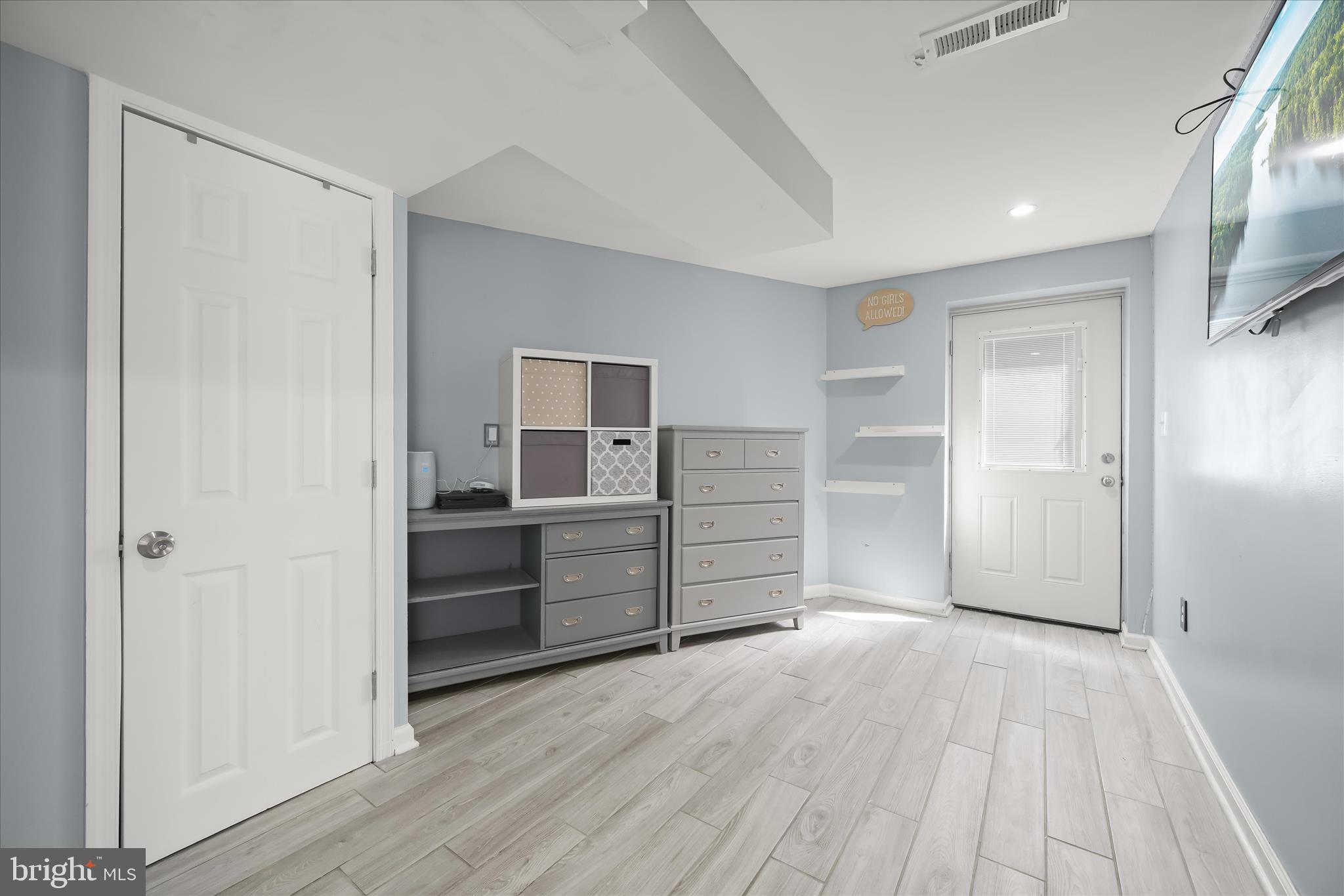 SILVER SPRING - Residential Income