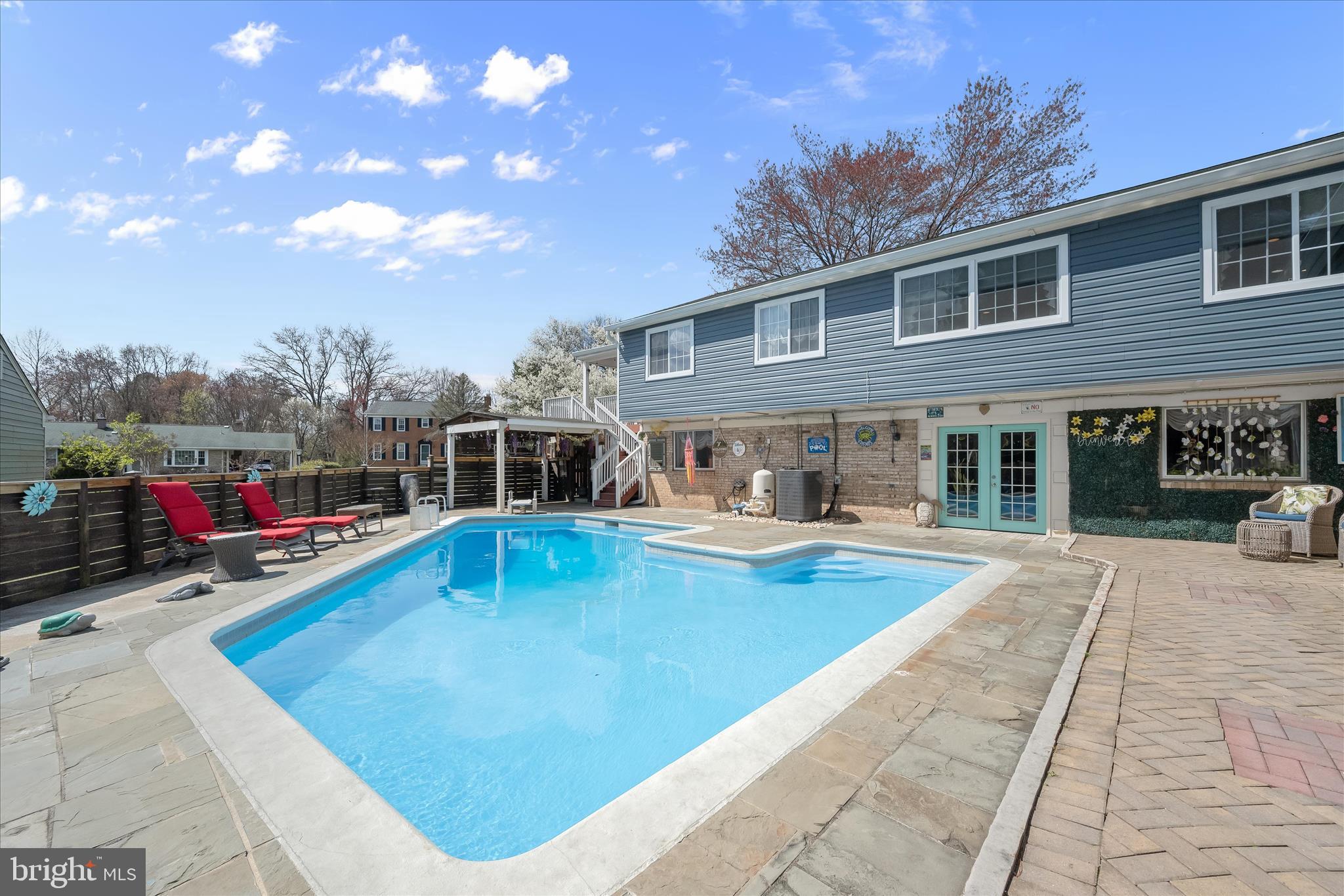 SILVER SPRING - Residential Income