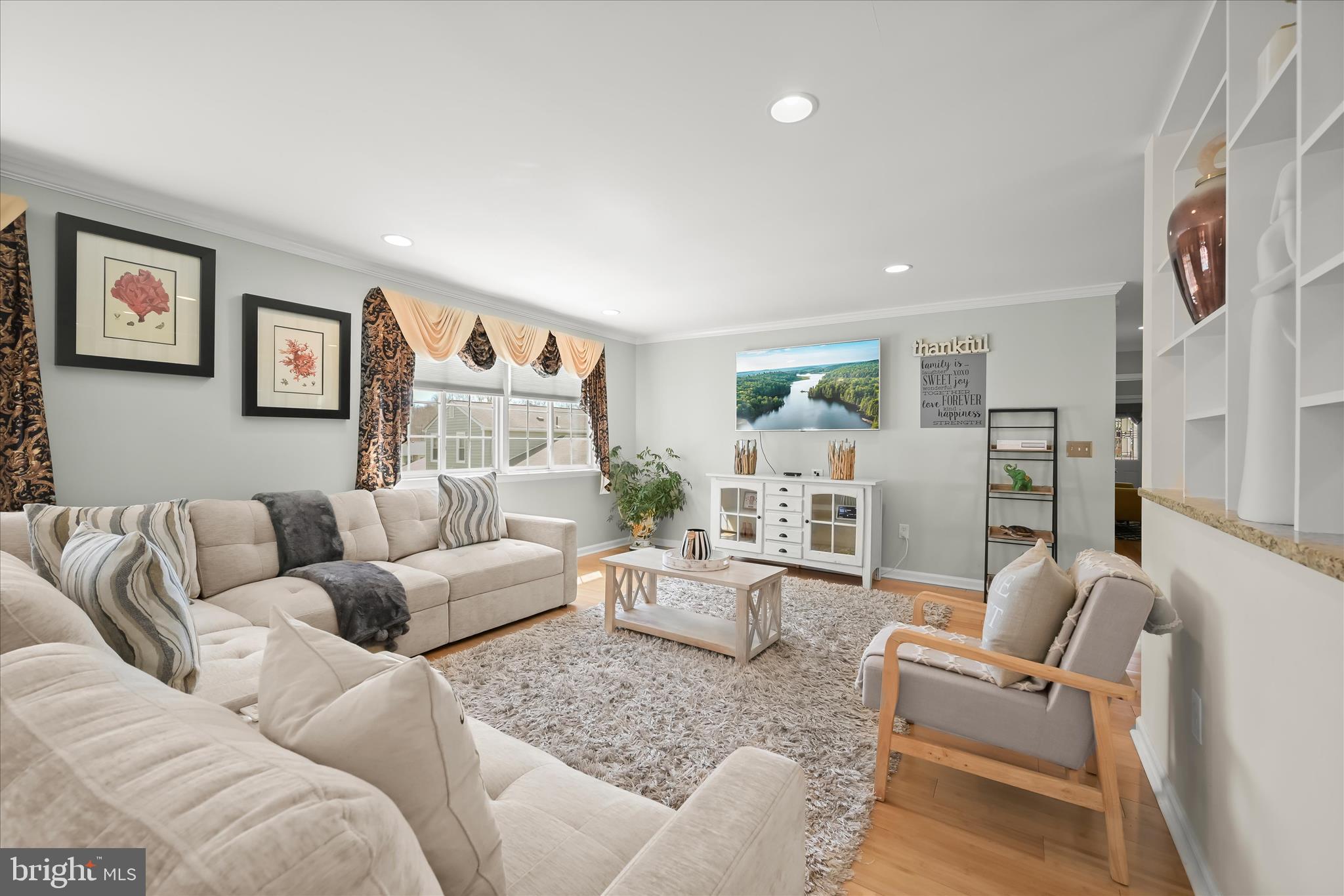SILVER SPRING - Residential Income
