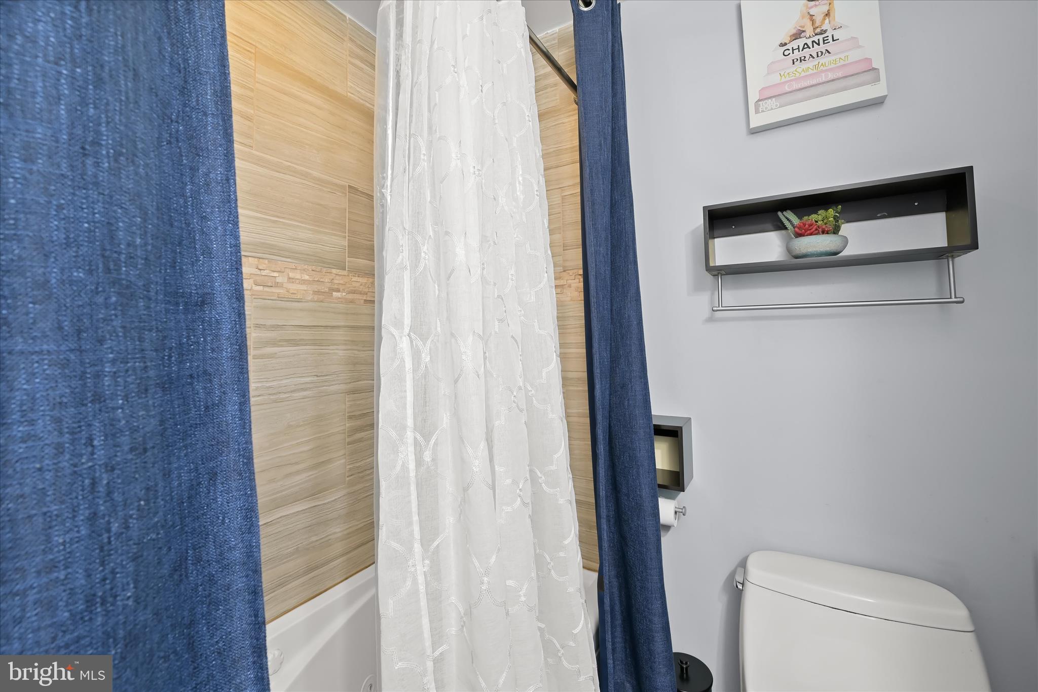SILVER SPRING - Residential Income