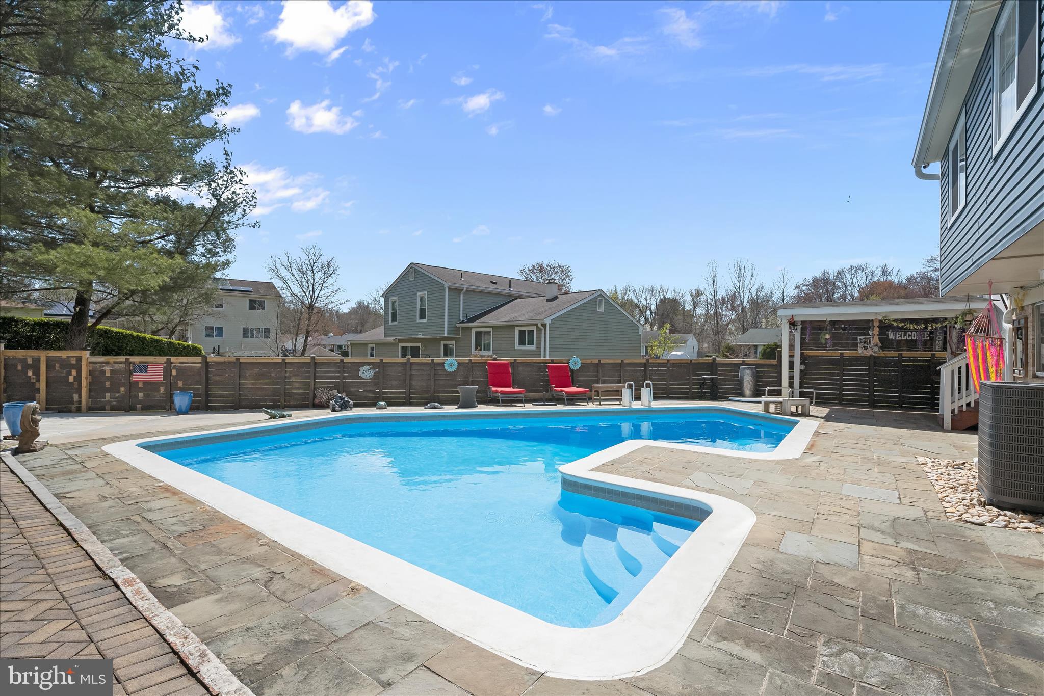 SILVER SPRING - Residential Income
