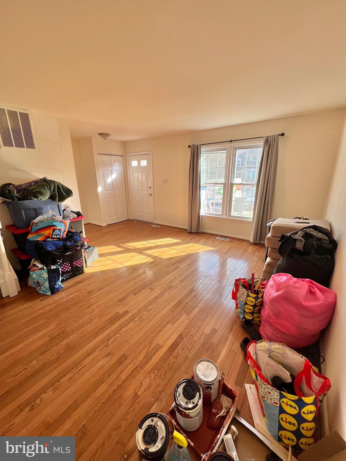 TOWNS OF FOREST HILLS - Residential