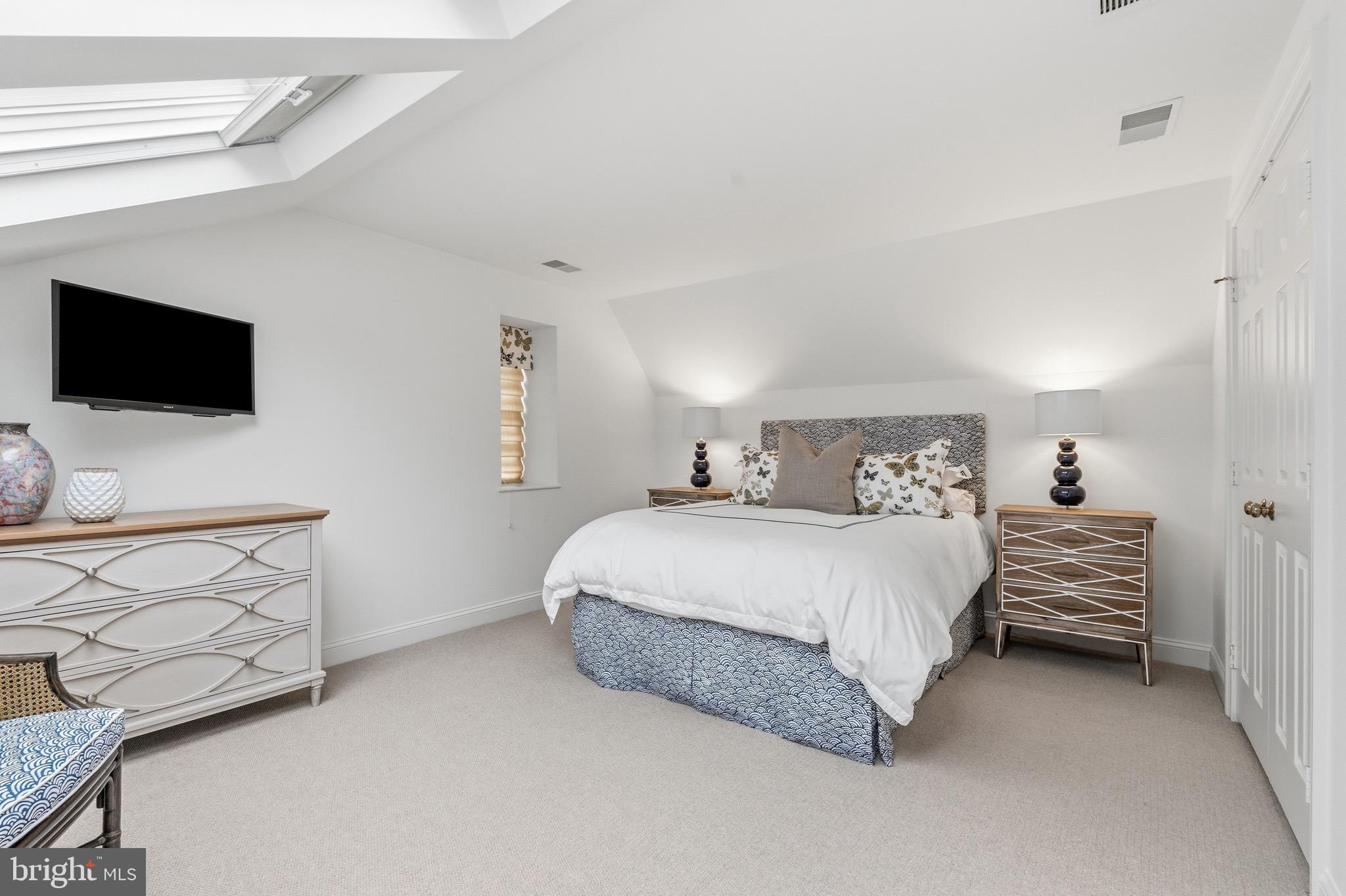 SPRING VALLEY - Residential