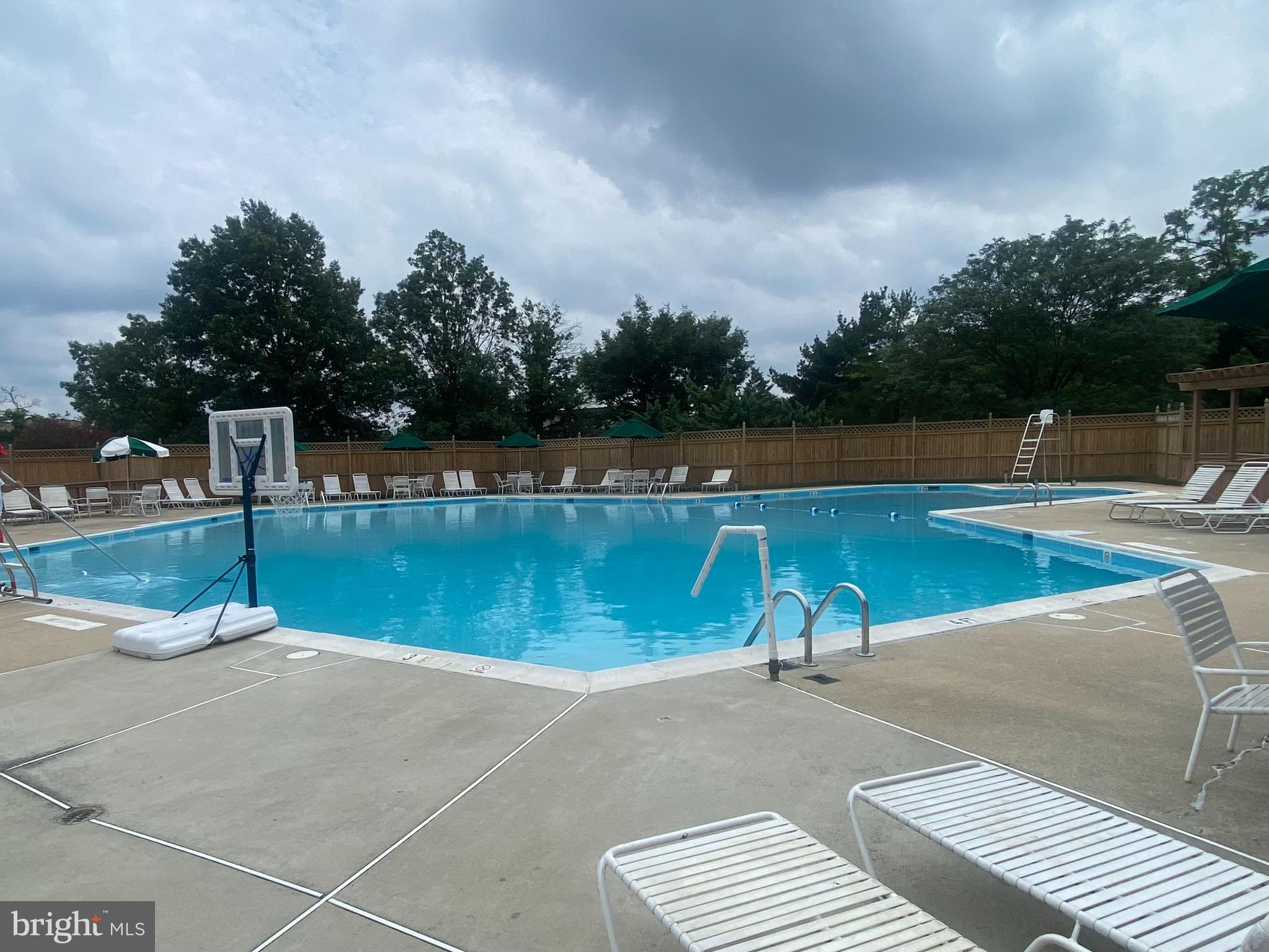 HUNTING RIDGE - Residential