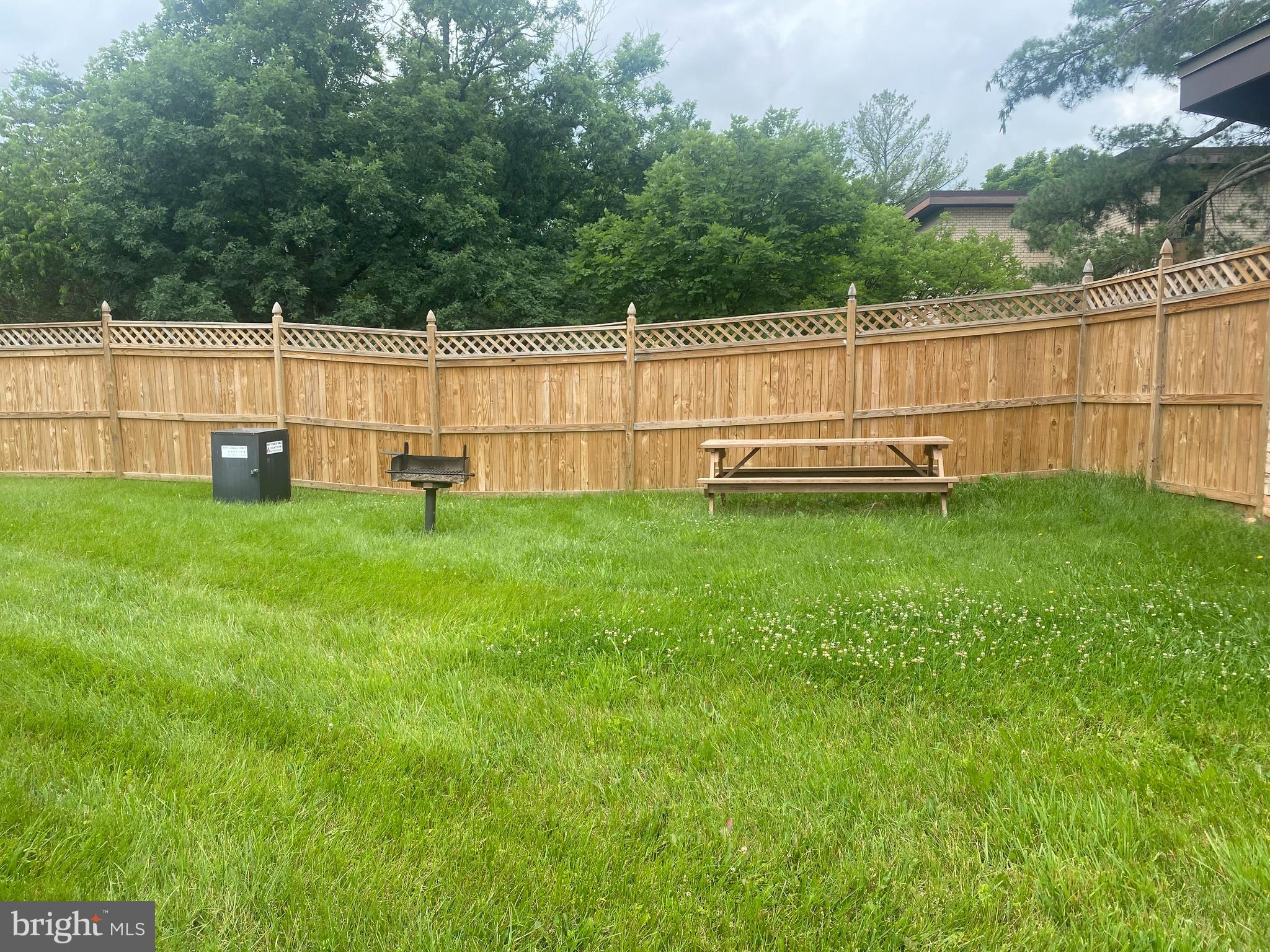 HUNTING RIDGE - Residential