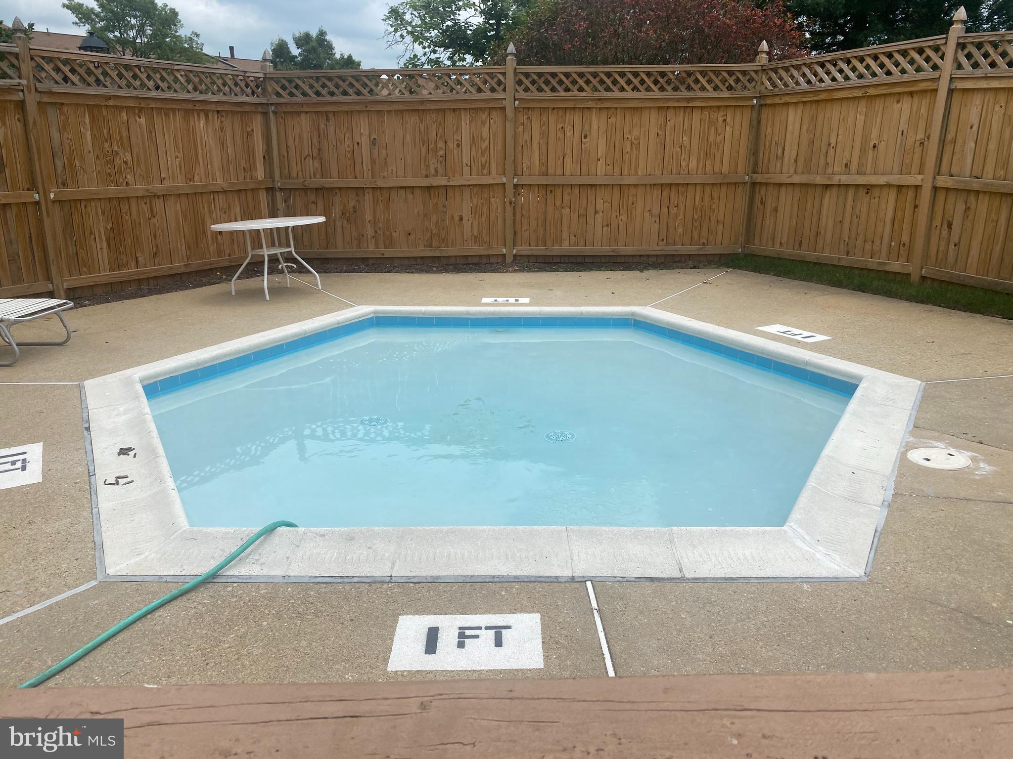 HUNTING RIDGE - Residential