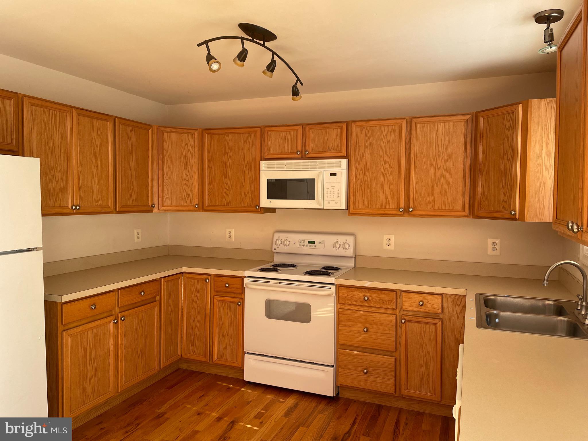 INWOOD MEADOWS - Residential