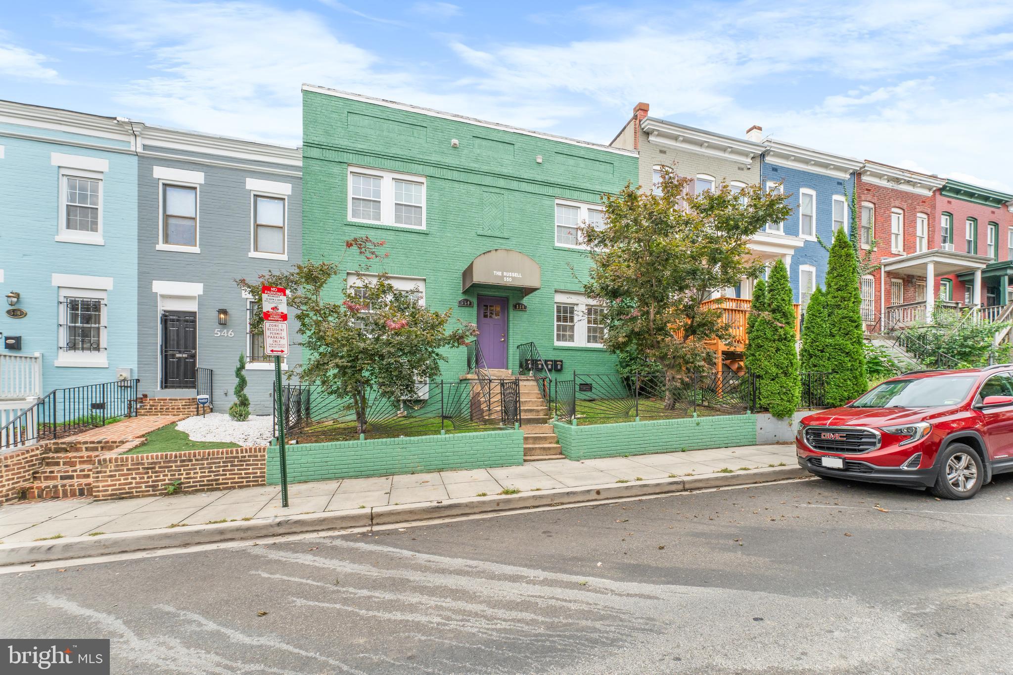 550 HOBART PLACE NW 1