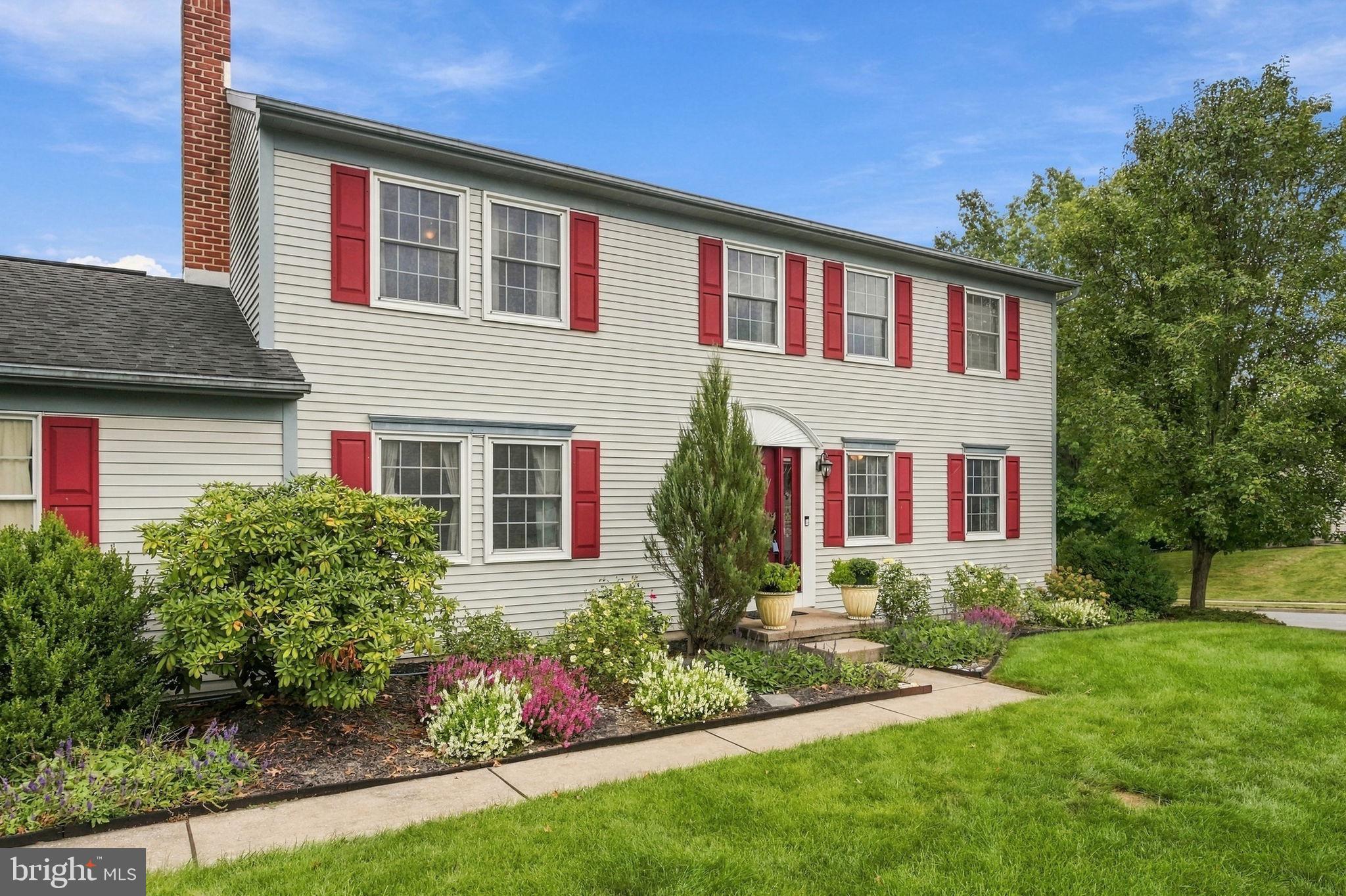 706 CARRIAGE LANE
