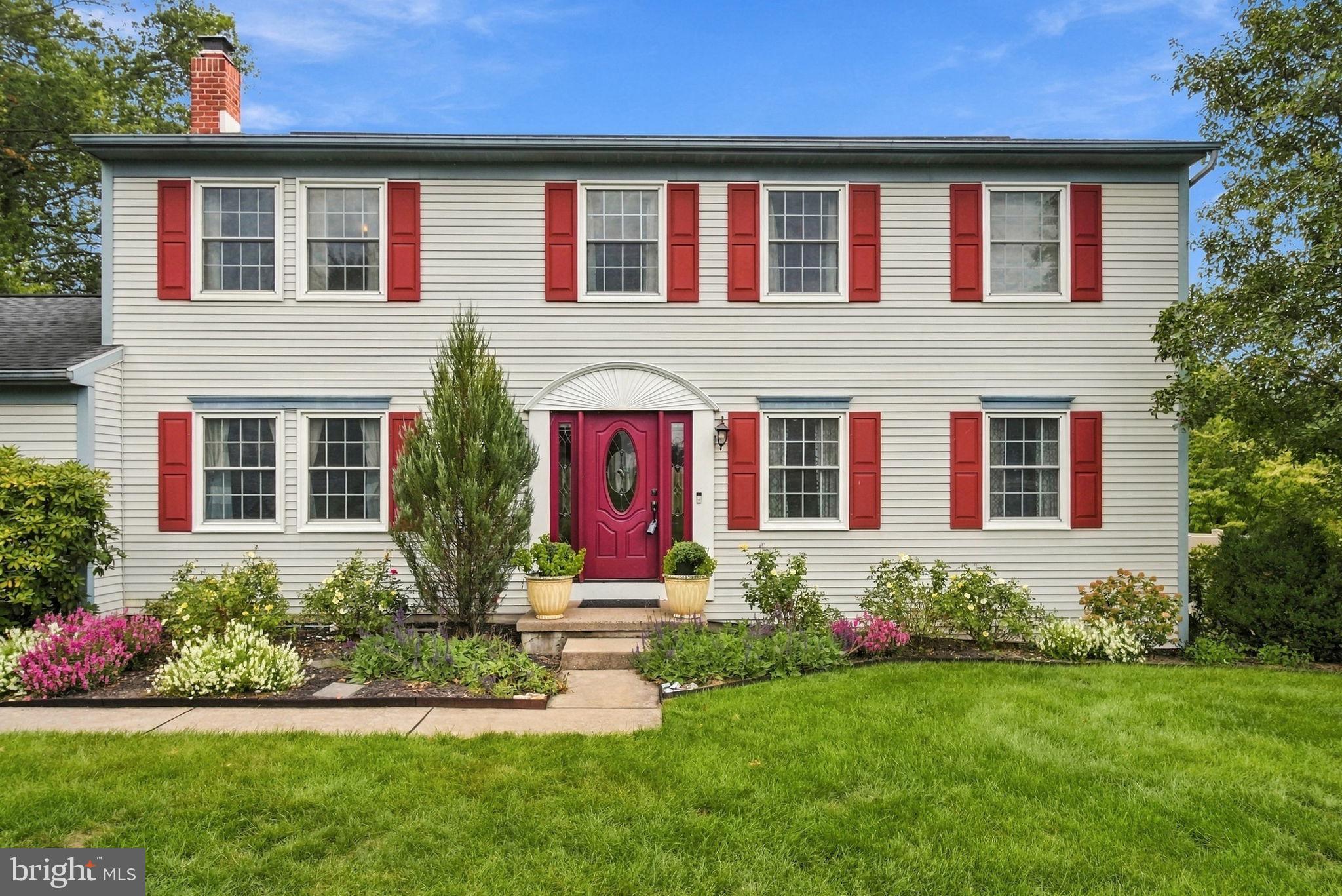 706 CARRIAGE LANE