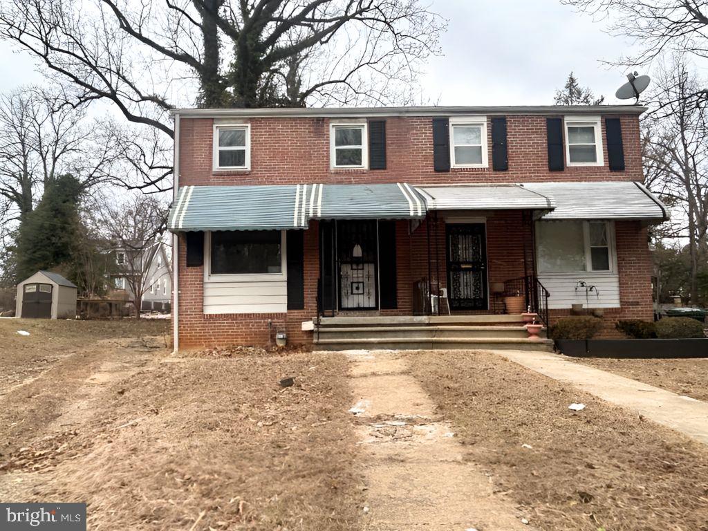 5504 ROBINWOOD AVENUE