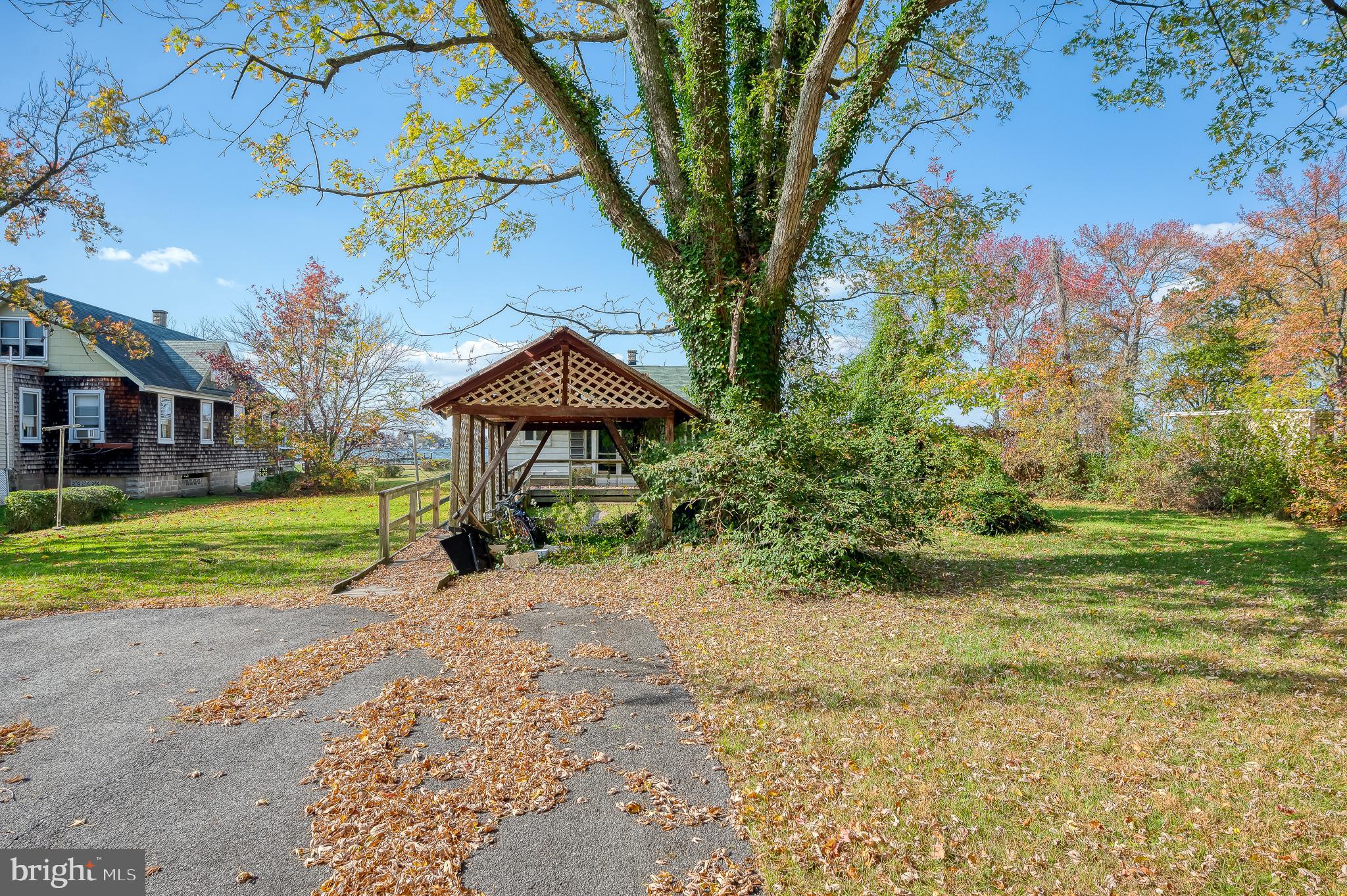 LONG BEACH ESTATES - Residential