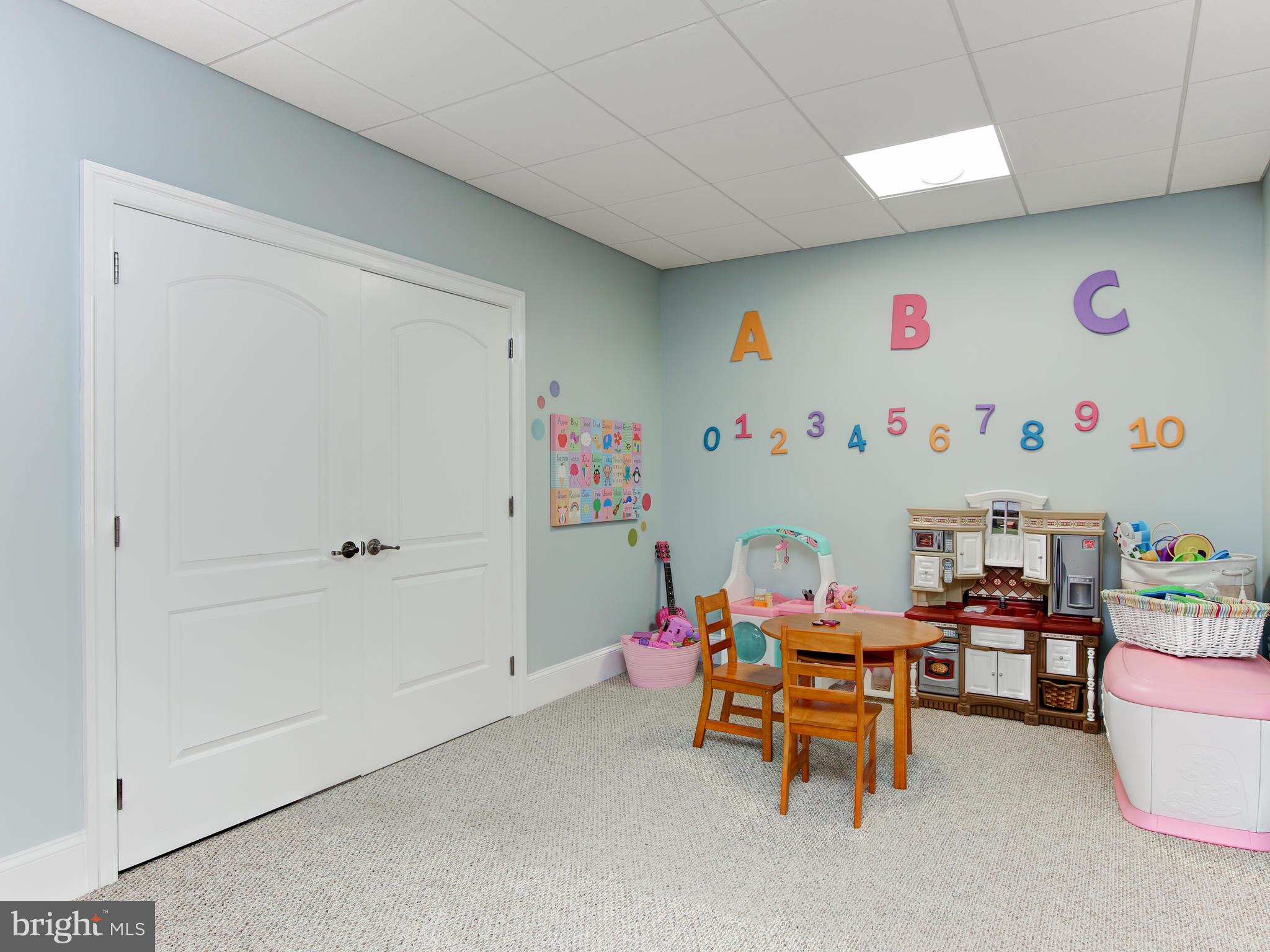 FIVORMOR - Residential