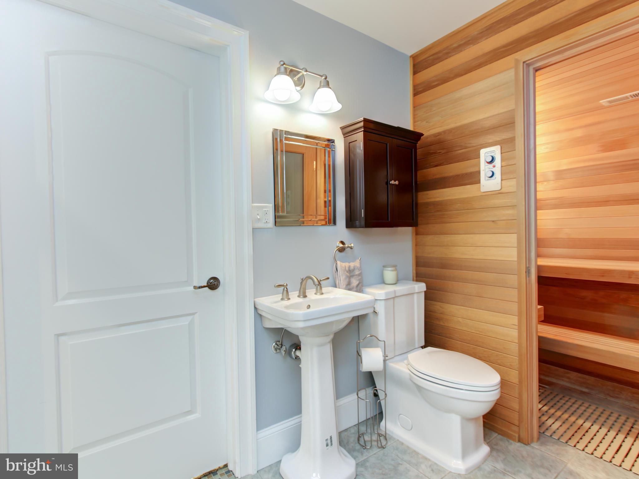 FIVORMOR - Residential