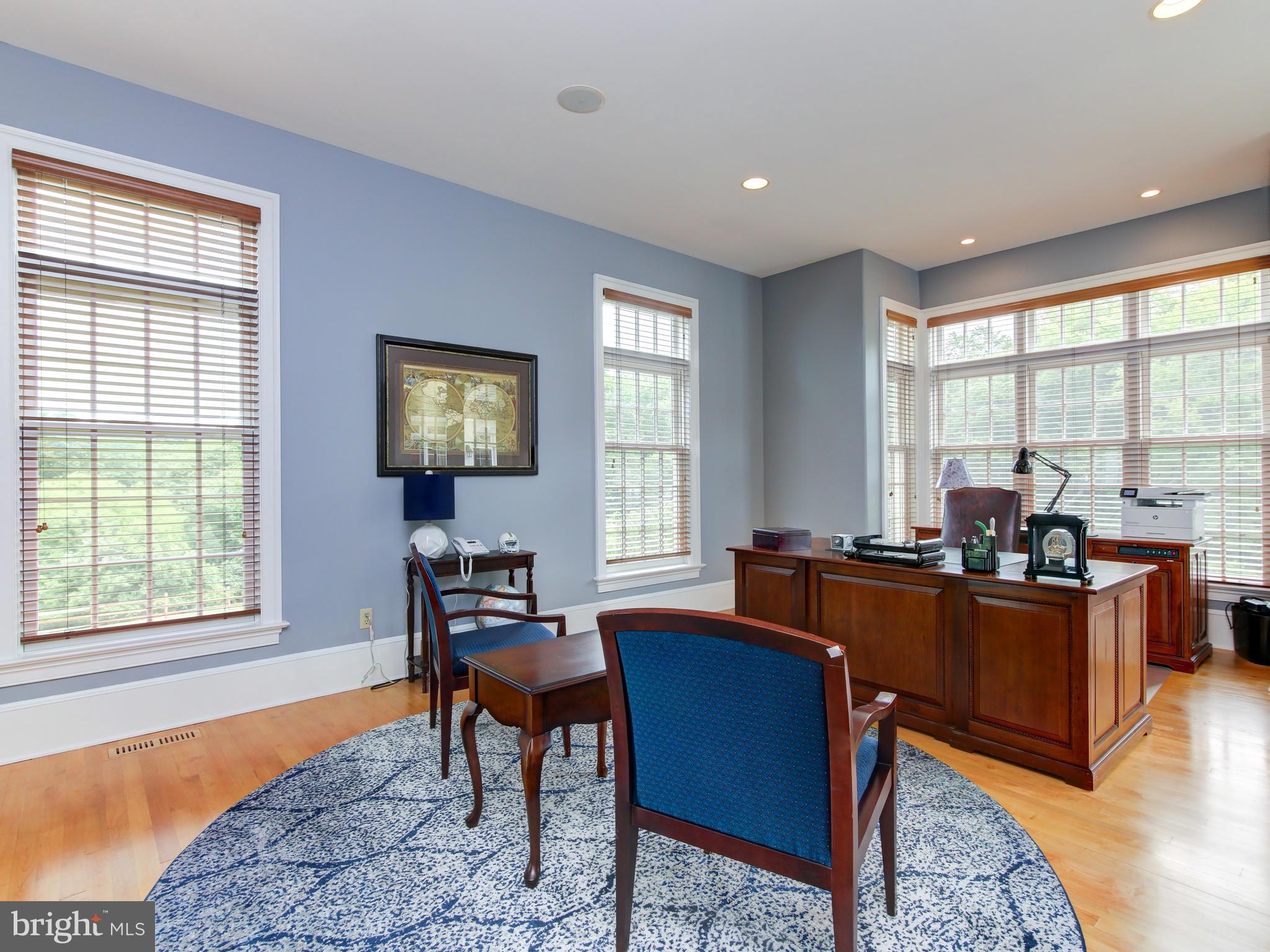 FIVORMOR - Residential