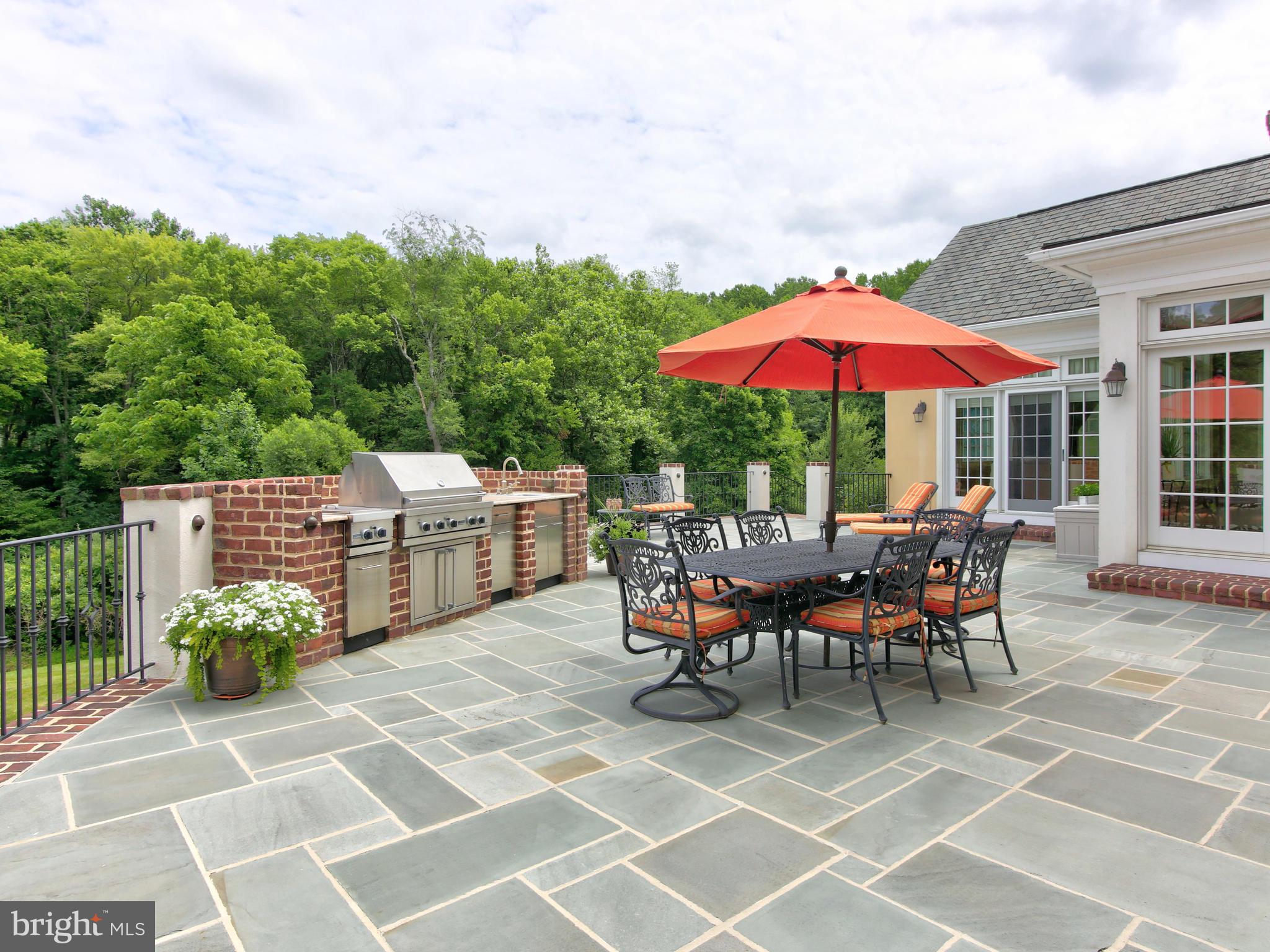 FIVORMOR - Residential