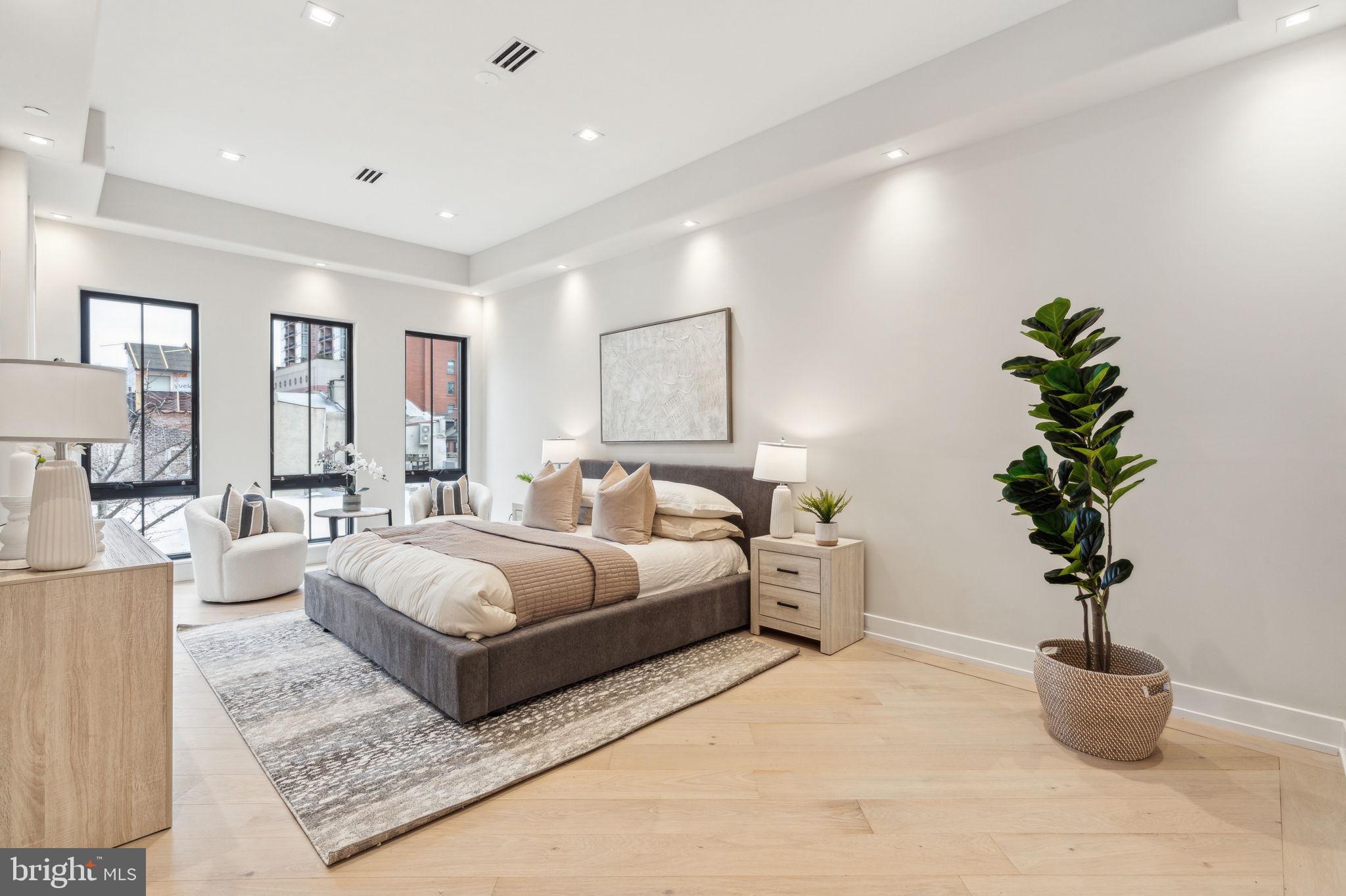RITTENHOUSE SQUARE - Residential