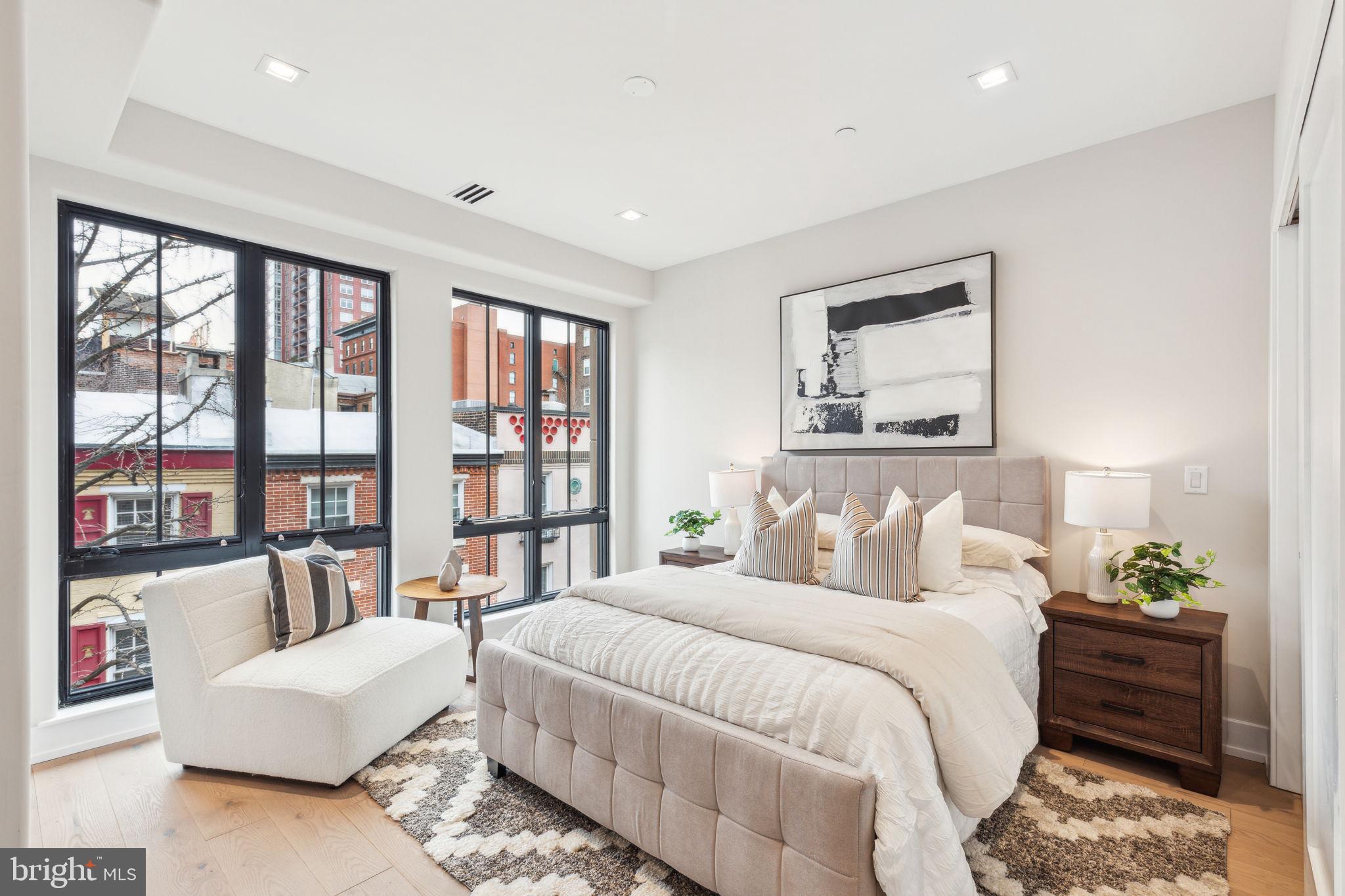 RITTENHOUSE SQUARE - Residential