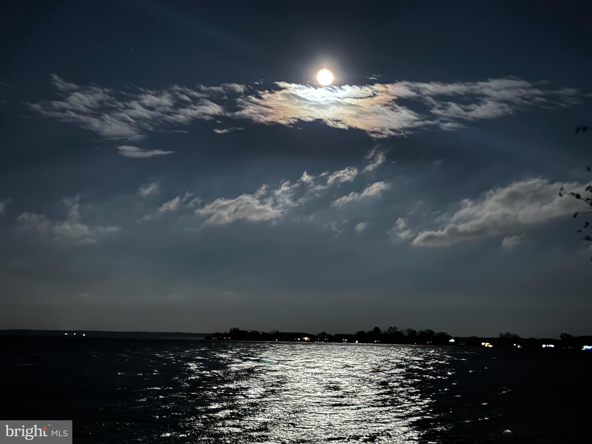 NARROWS POINTE - Residential