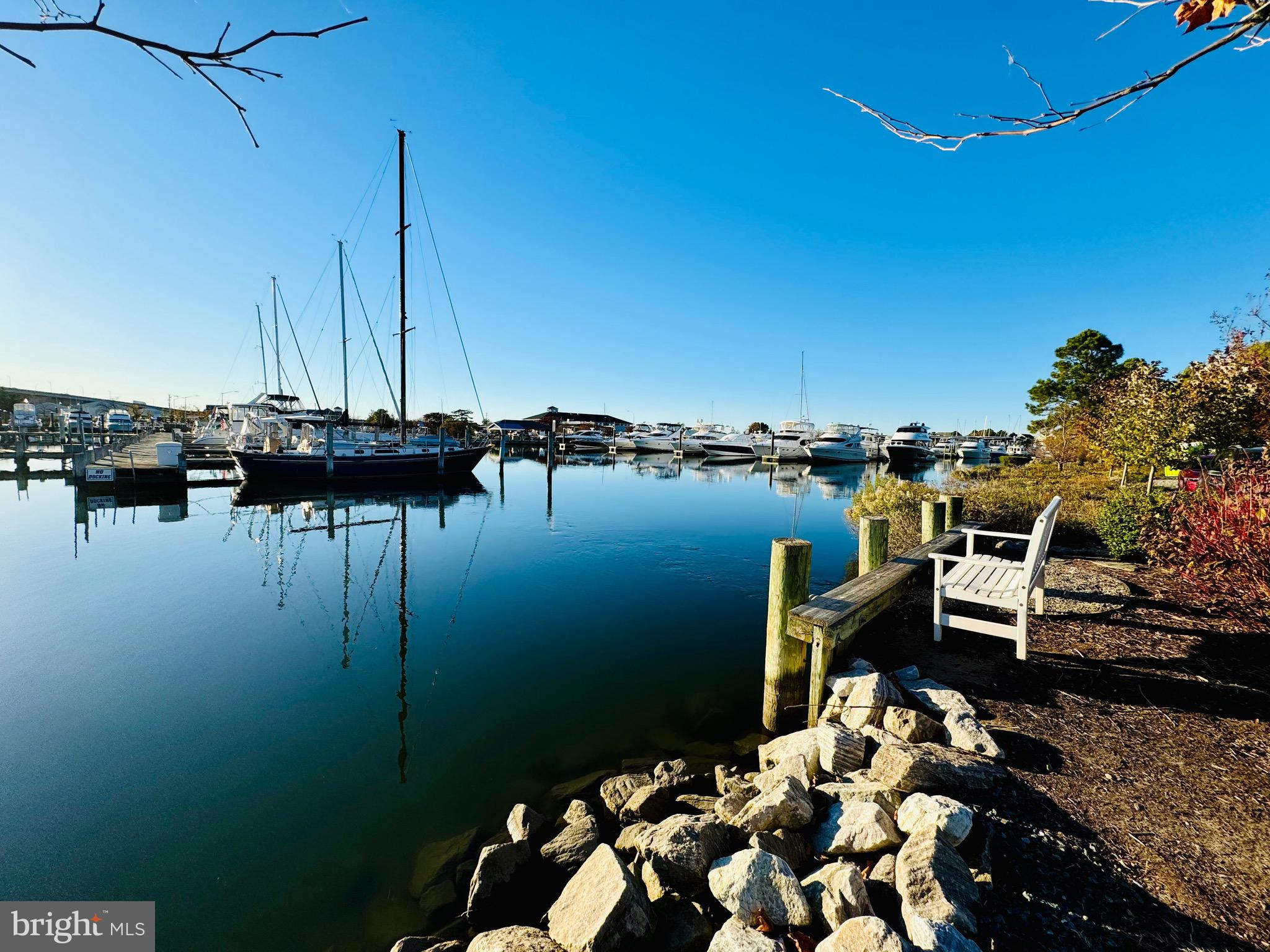 NARROWS POINTE - Residential