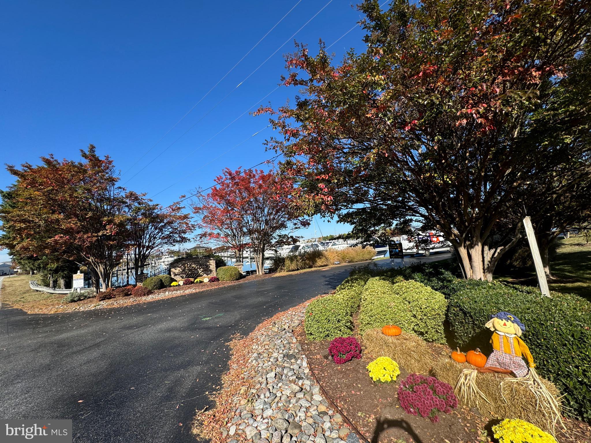 NARROWS POINTE - Residential