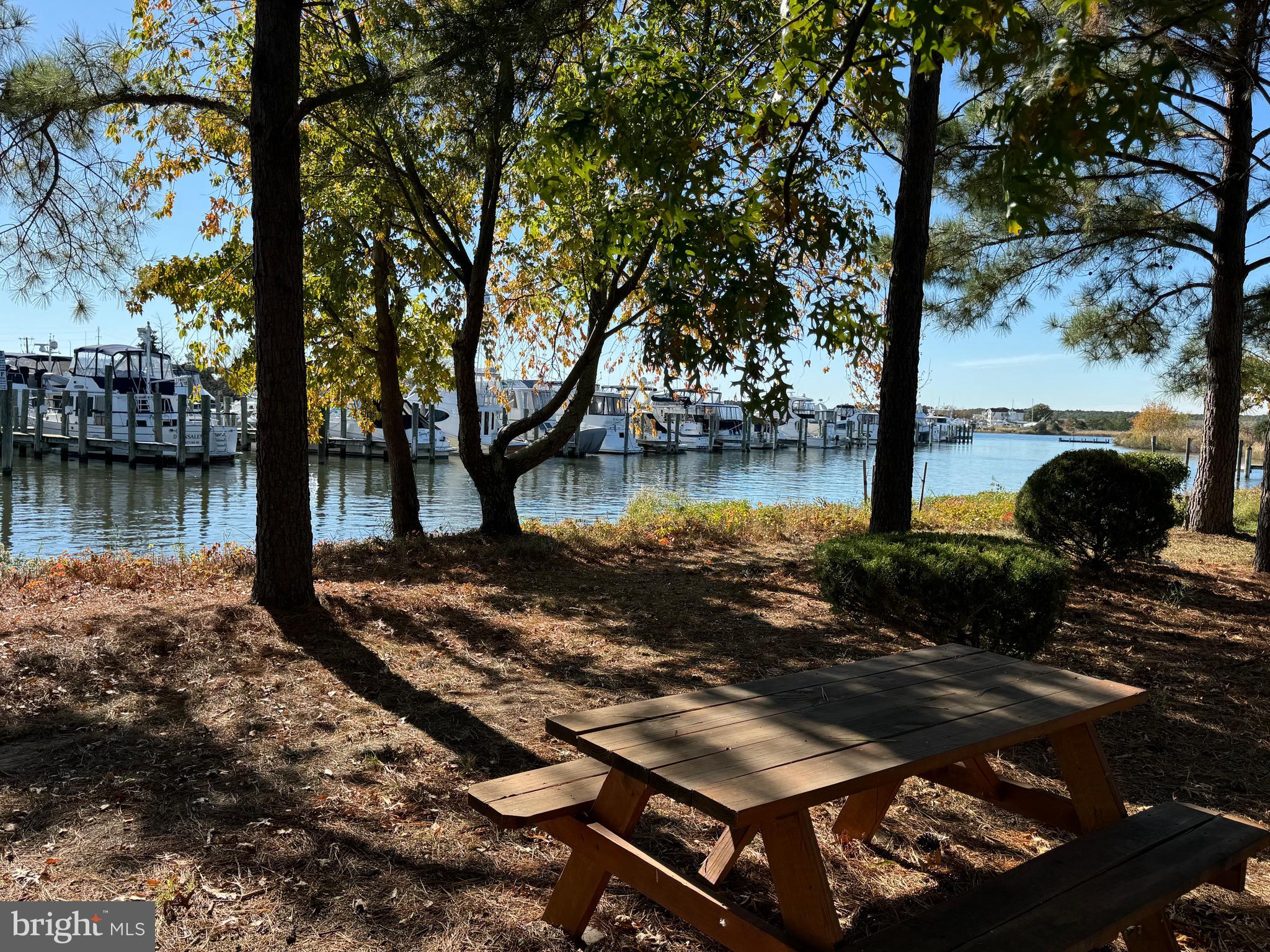 NARROWS POINTE - Residential