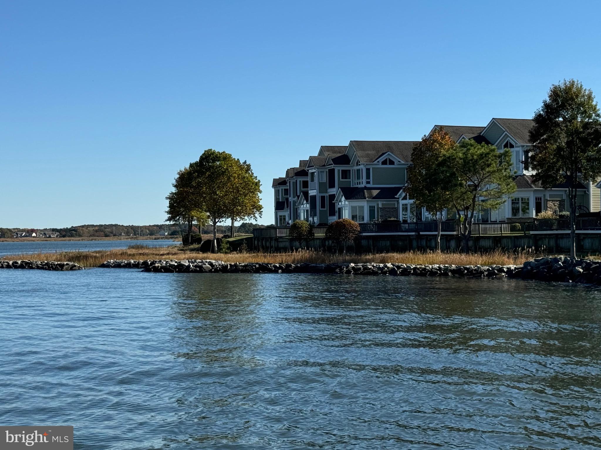 NARROWS POINTE - Residential