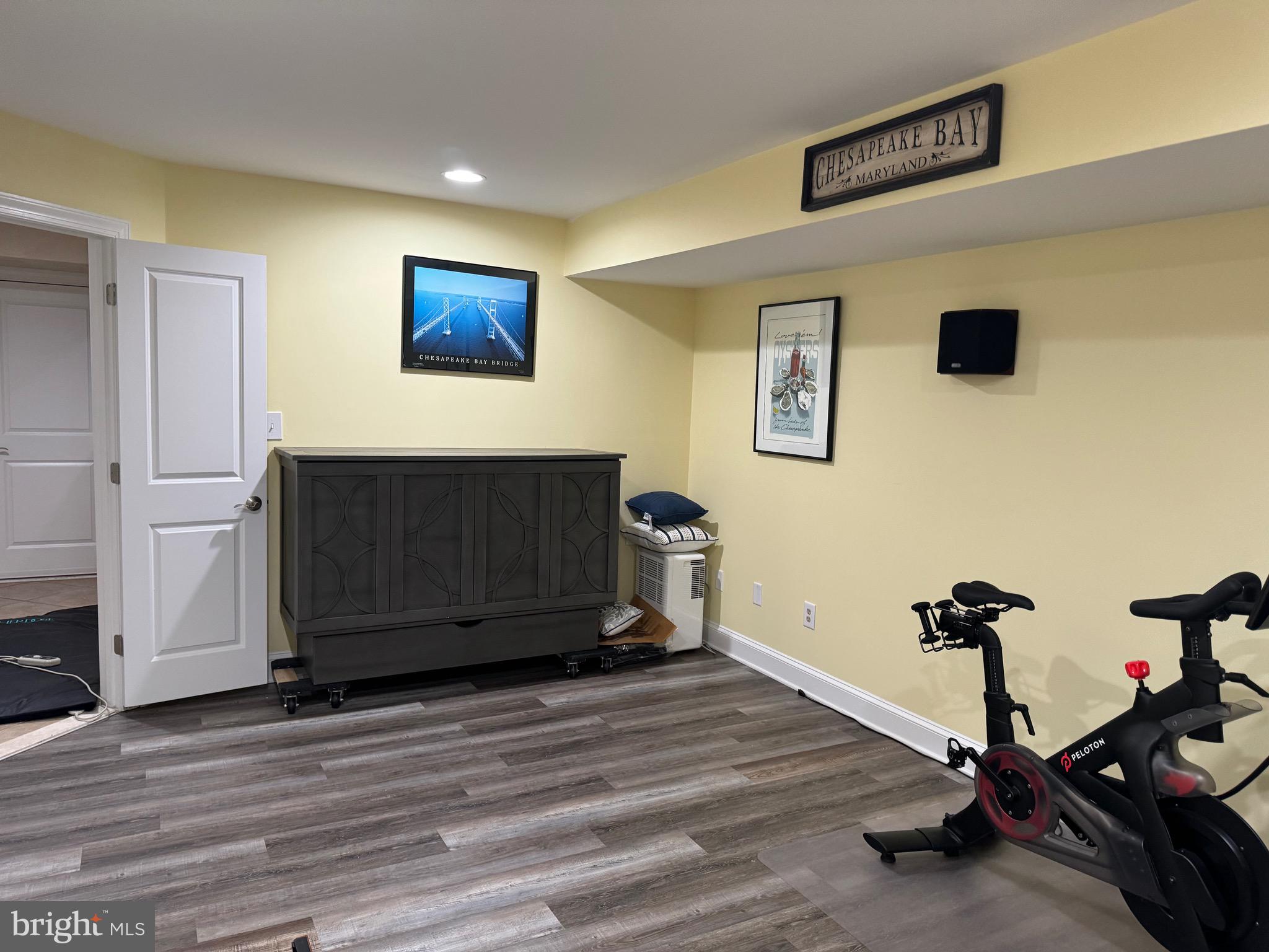 NARROWS POINTE - Residential