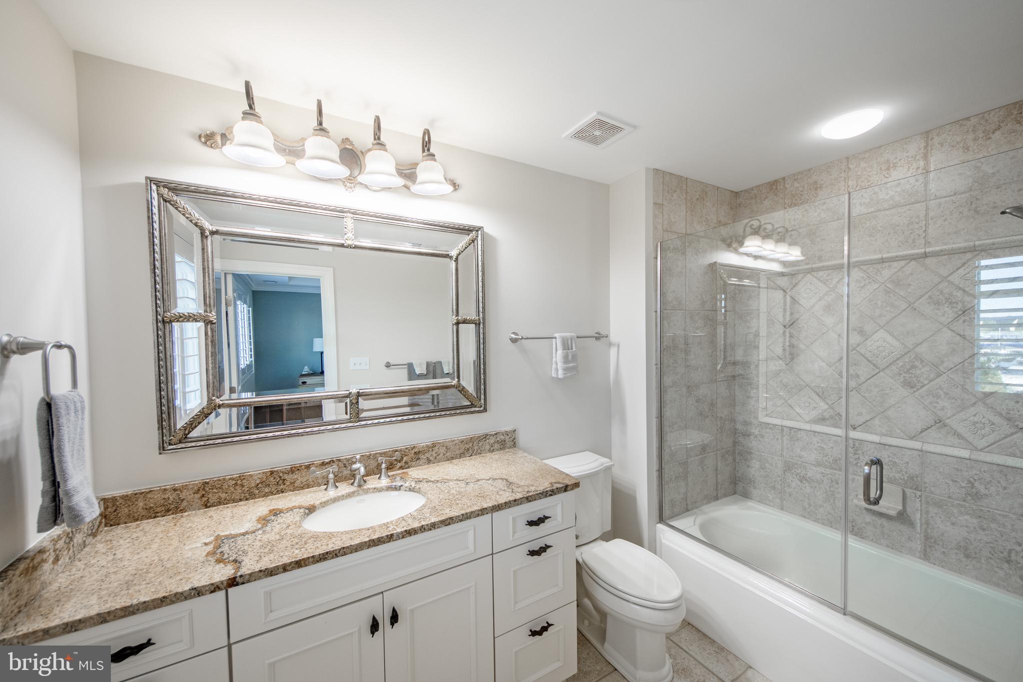 NARROWS POINTE - Residential