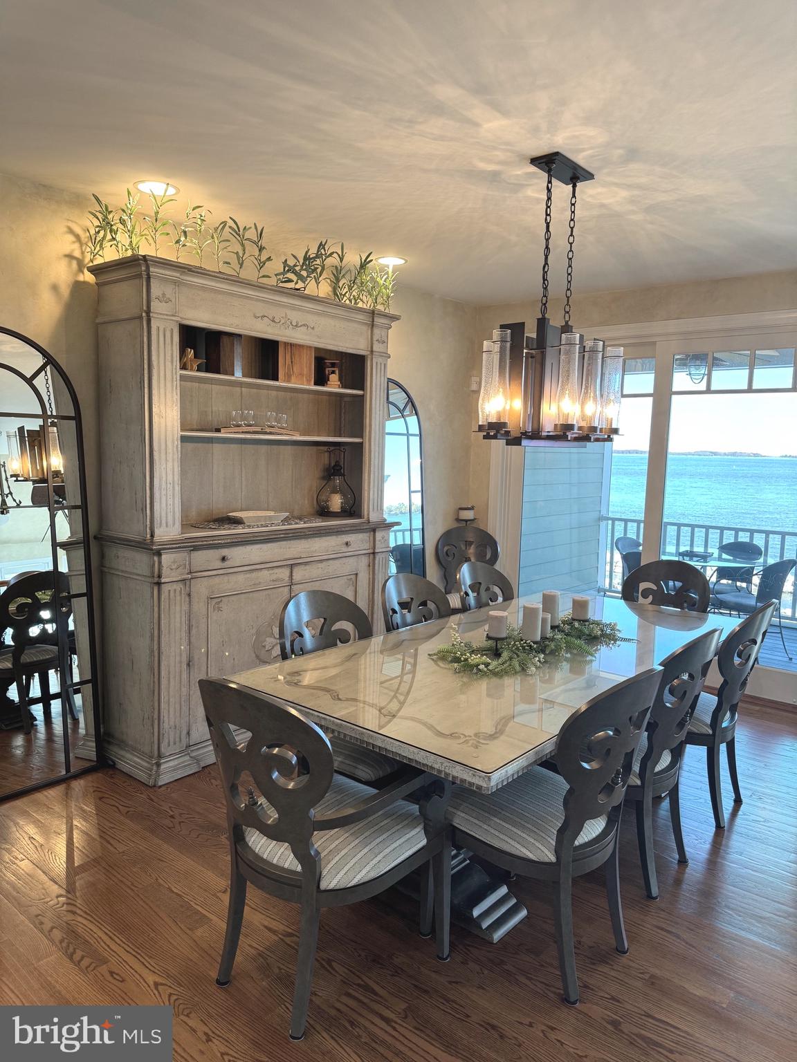 NARROWS POINTE - Residential