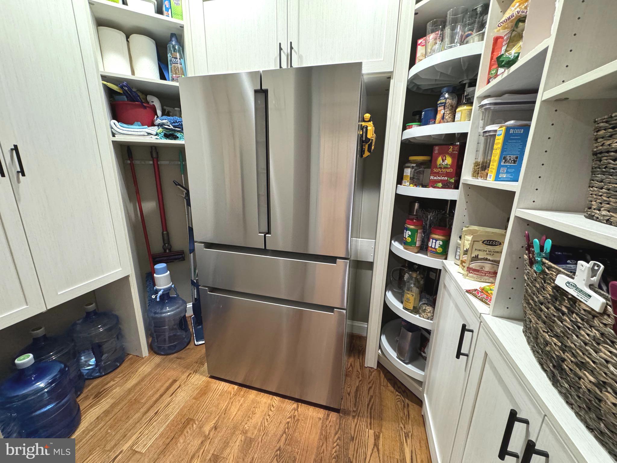 NARROWS POINTE - Residential