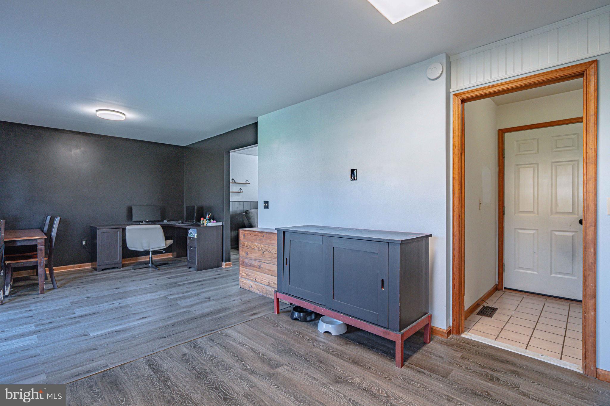 VICTORIA SQUARE - Residential