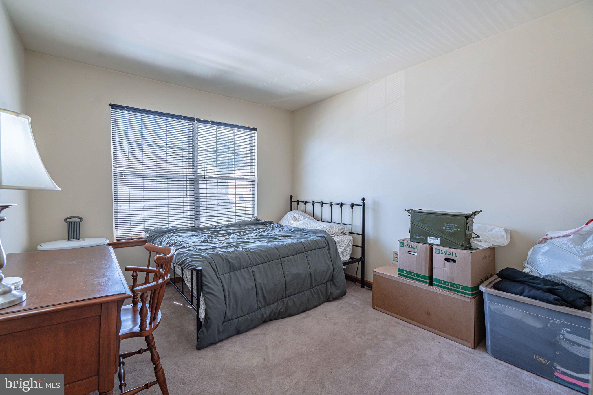 VICTORIA SQUARE - Residential