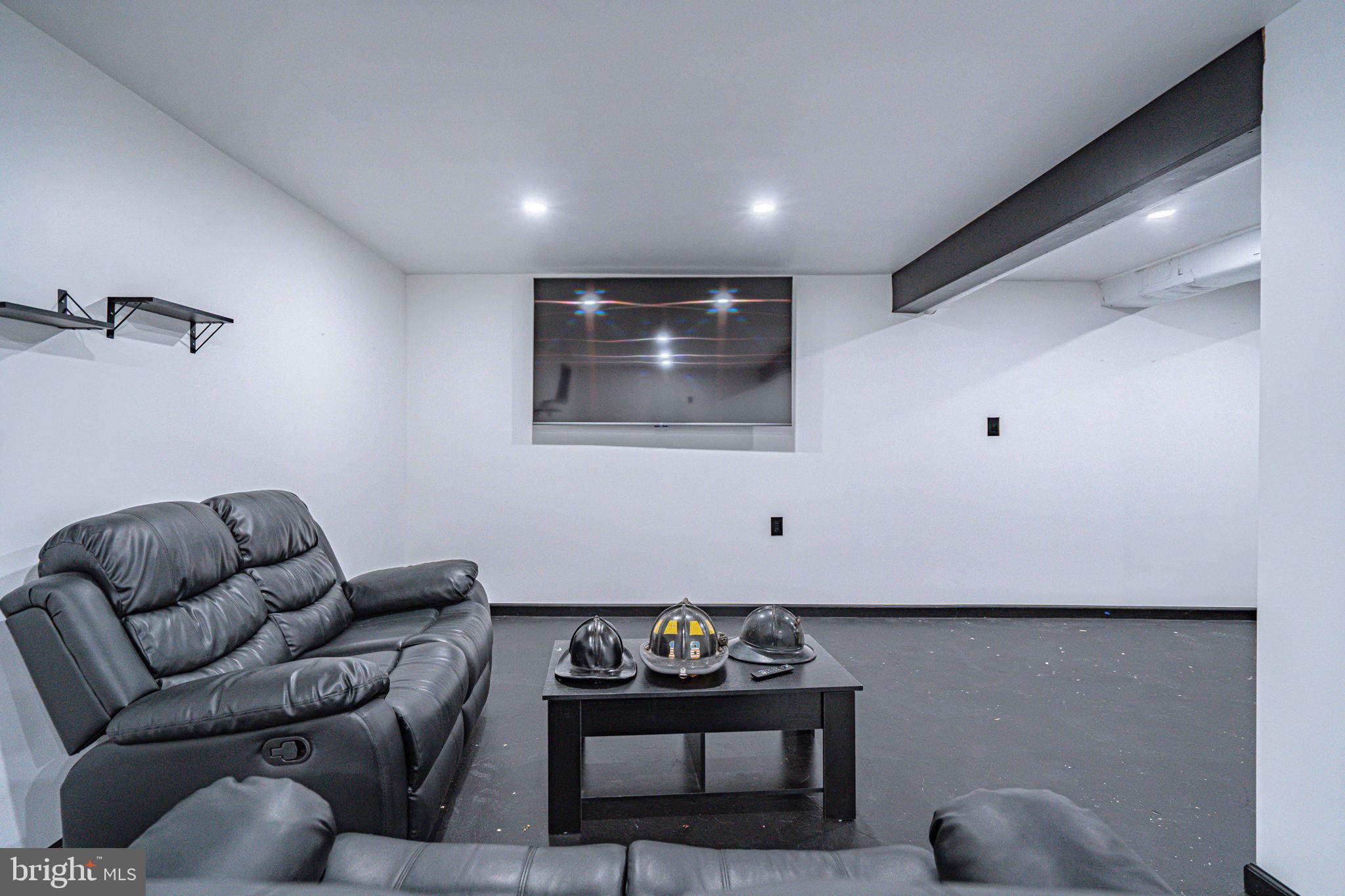 VICTORIA SQUARE - Residential