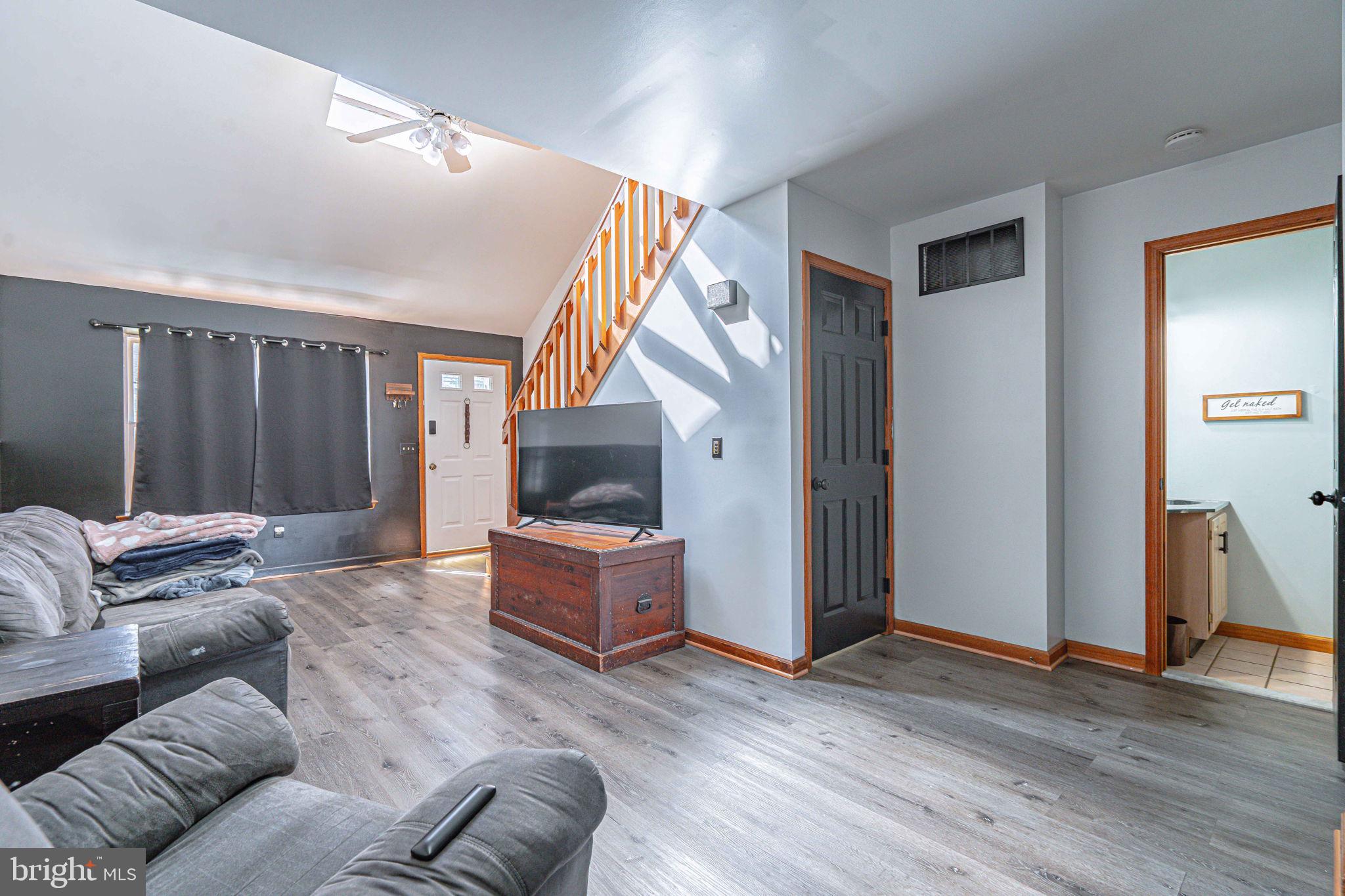 VICTORIA SQUARE - Residential