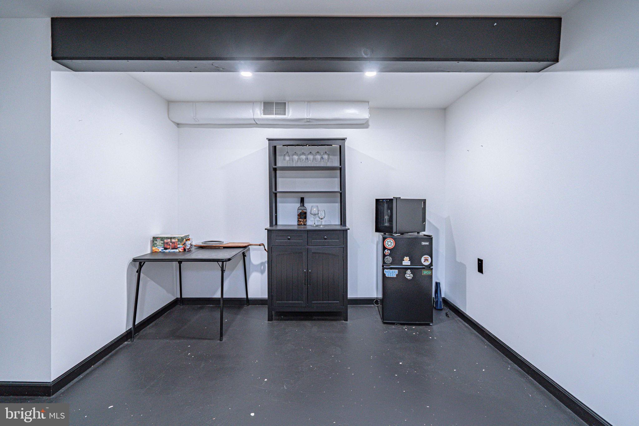 VICTORIA SQUARE - Residential