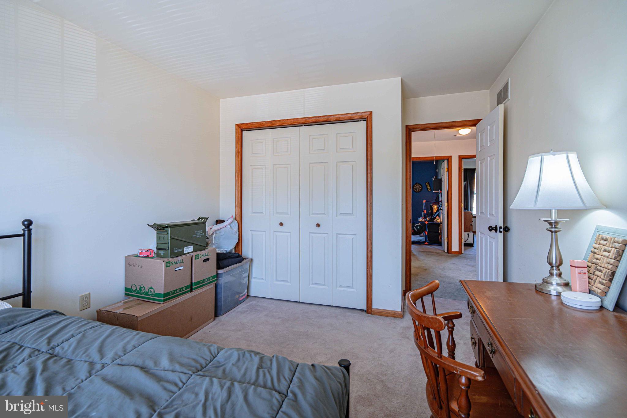 VICTORIA SQUARE - Residential