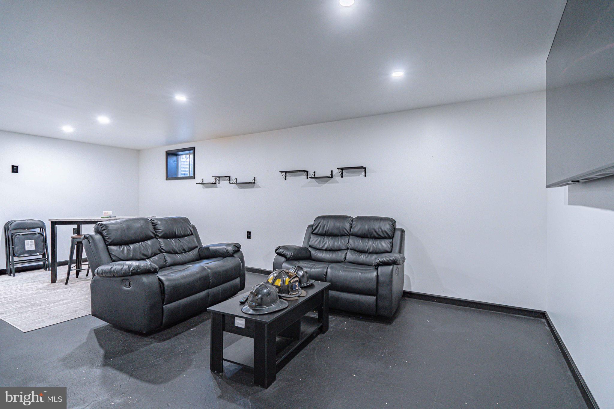 VICTORIA SQUARE - Residential