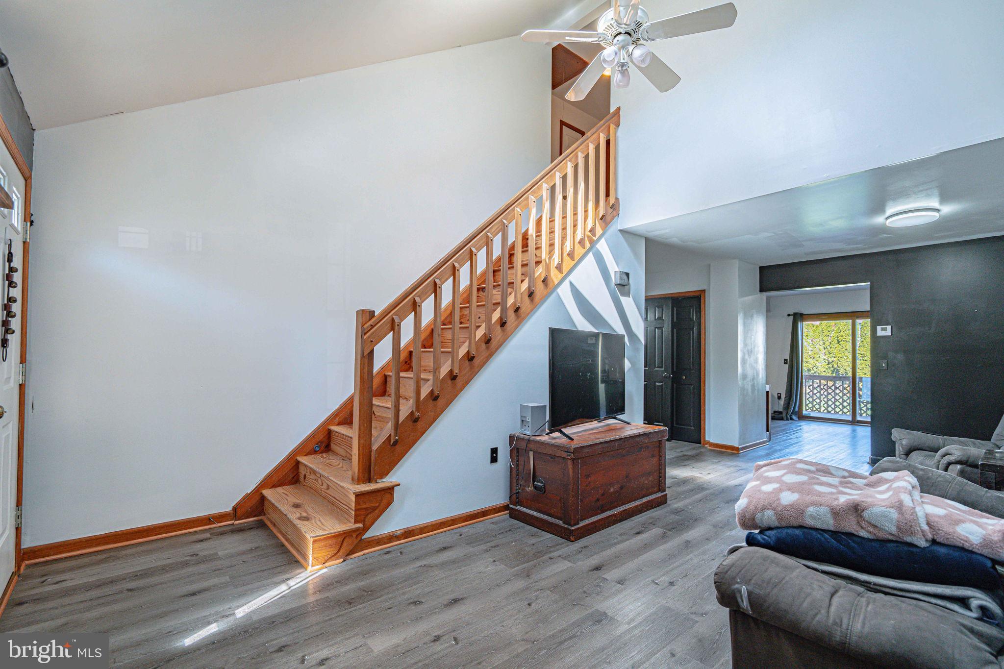 VICTORIA SQUARE - Residential