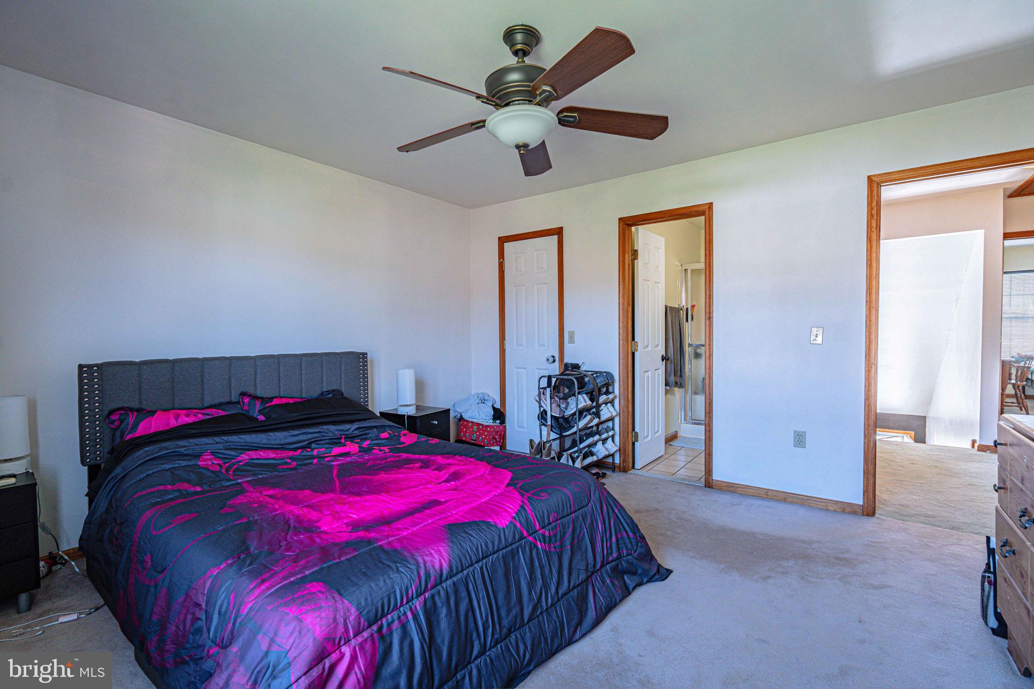 VICTORIA SQUARE - Residential